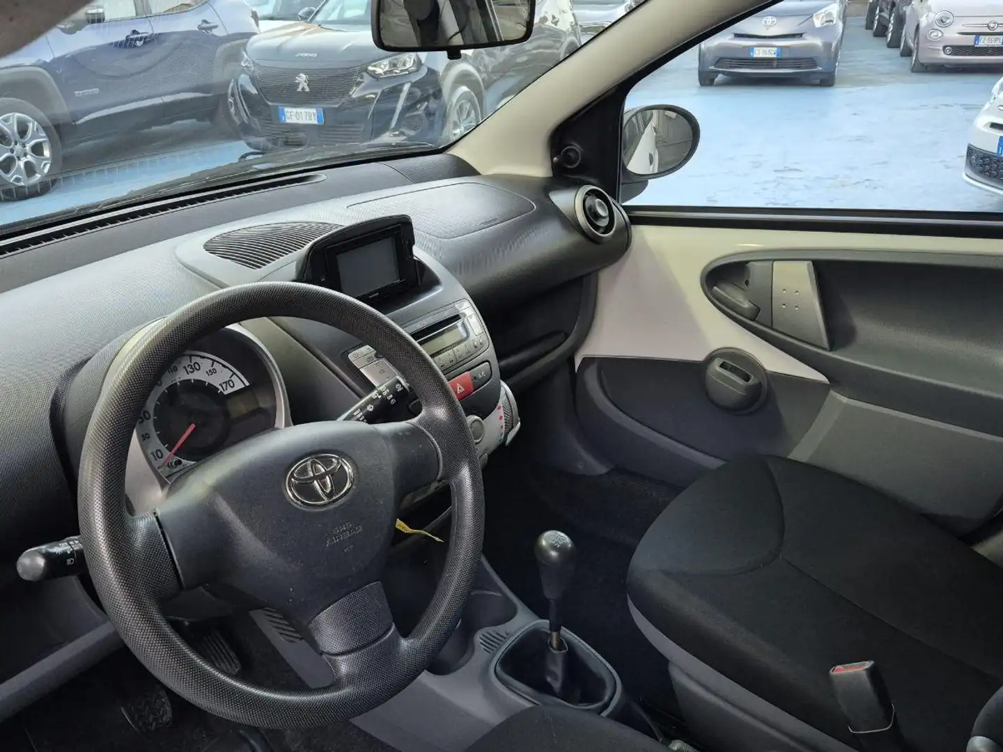 Toyota Aygo 1.0 12V VVT-i 5p.Deep Oc. Conn. MMT Bianco - 1