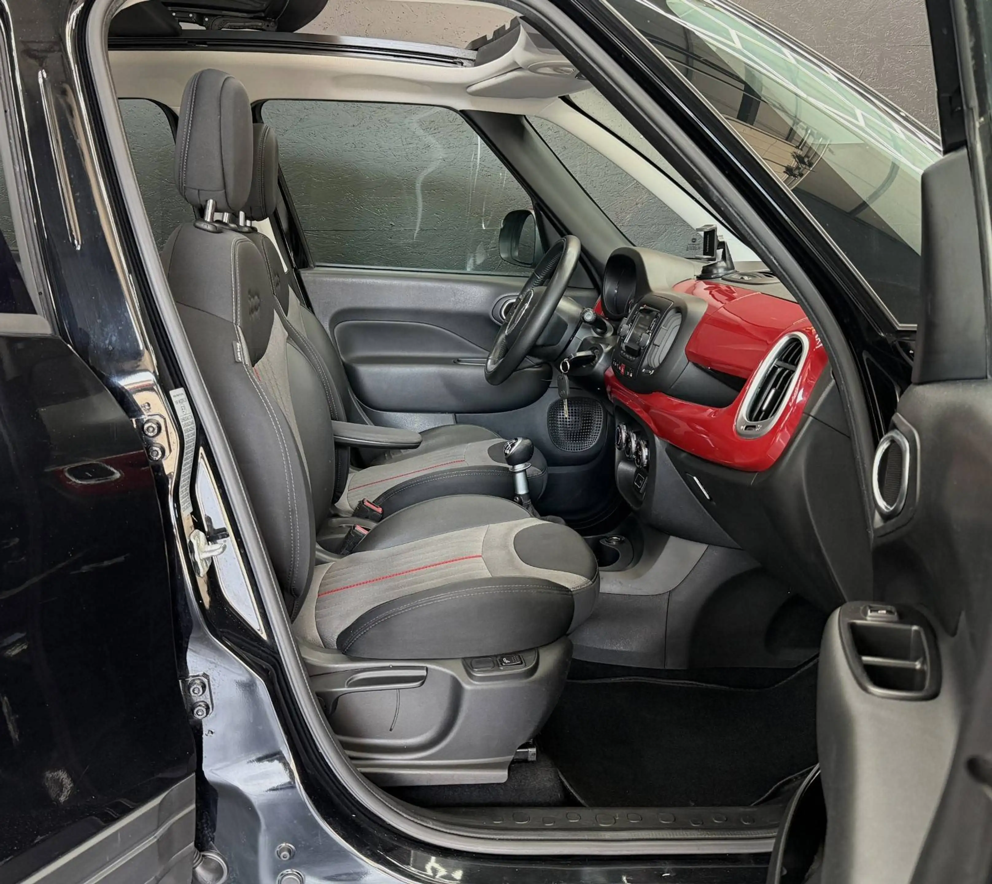 Fiat 500L 1.4i EDITION * EURO 6B * TOIT PANORAMIQUE * CLIMATISATION * GARANTIE 1 AN !! — photo 15