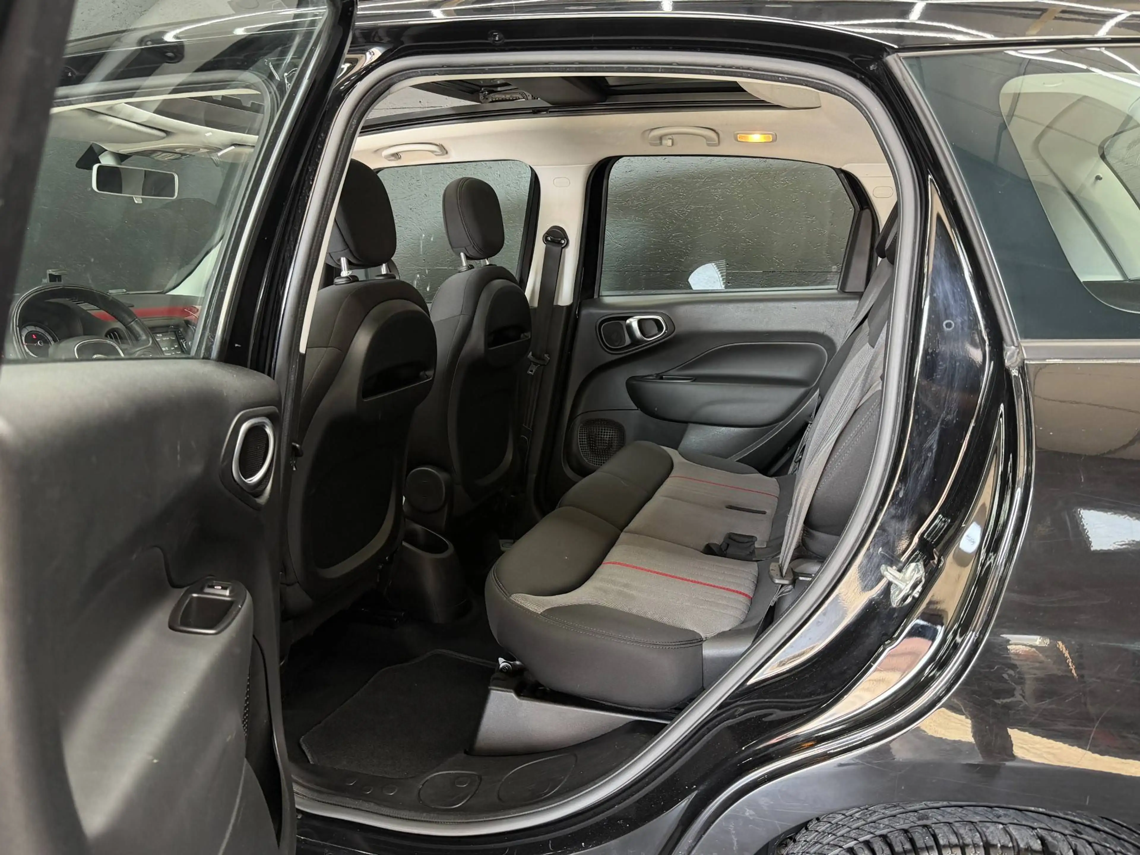 Fiat 500L 1.4i EDITION * EURO 6B * TOIT PANORAMIQUE * CLIMATISATION * GARANTIE 1 AN !! — photo 14