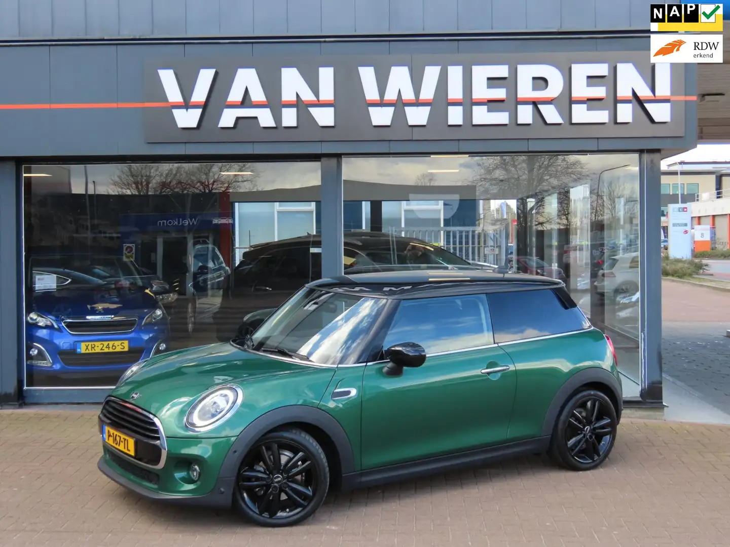 MINI Cooper 1.5 136 pk Aut. Zeer compleet Lage KM Nieuwstaat Groen - 1