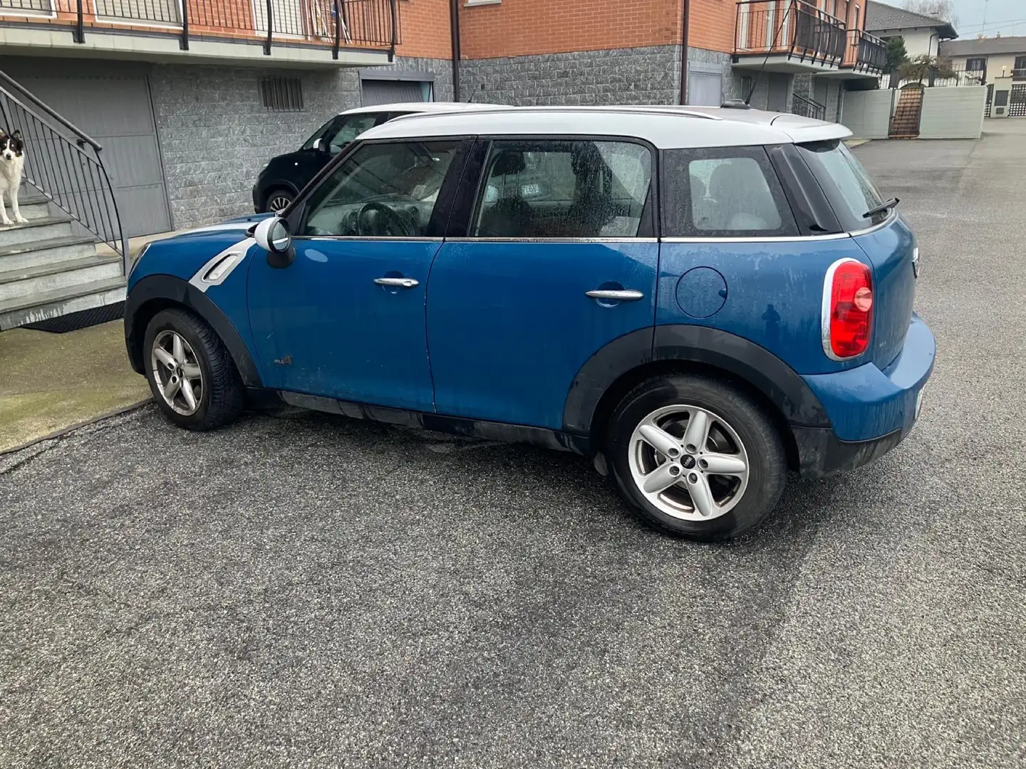 MINI Countryman D Quattro posti Modrá - 2