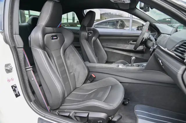 BMW M4 view 15