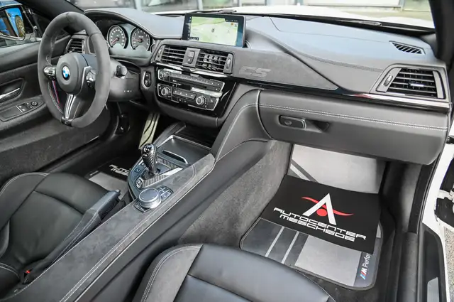 BMW M4 view 13