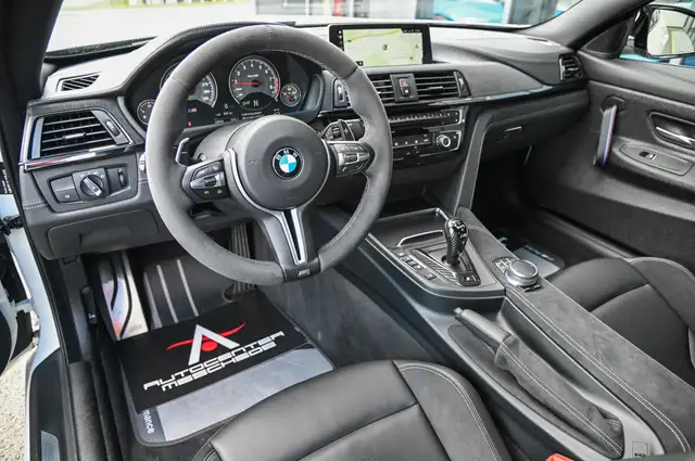BMW M4 view 11