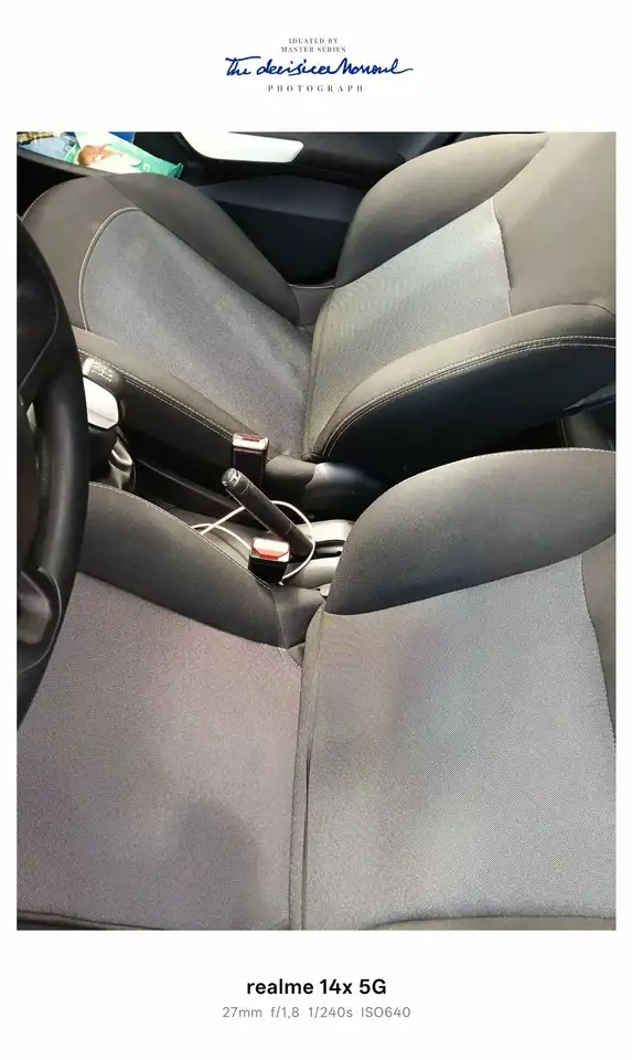 Peugeot 208 208 — photo 2