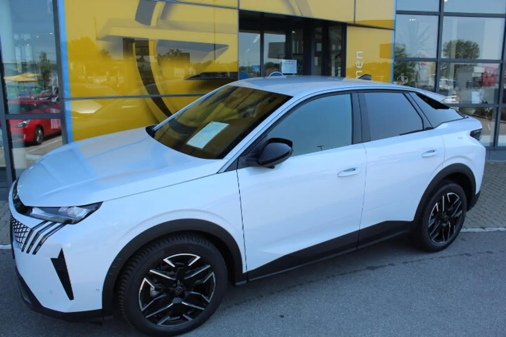 Peugeot 3008 Hybrid 145 e-DCS6 Allure Business Weiß - 1