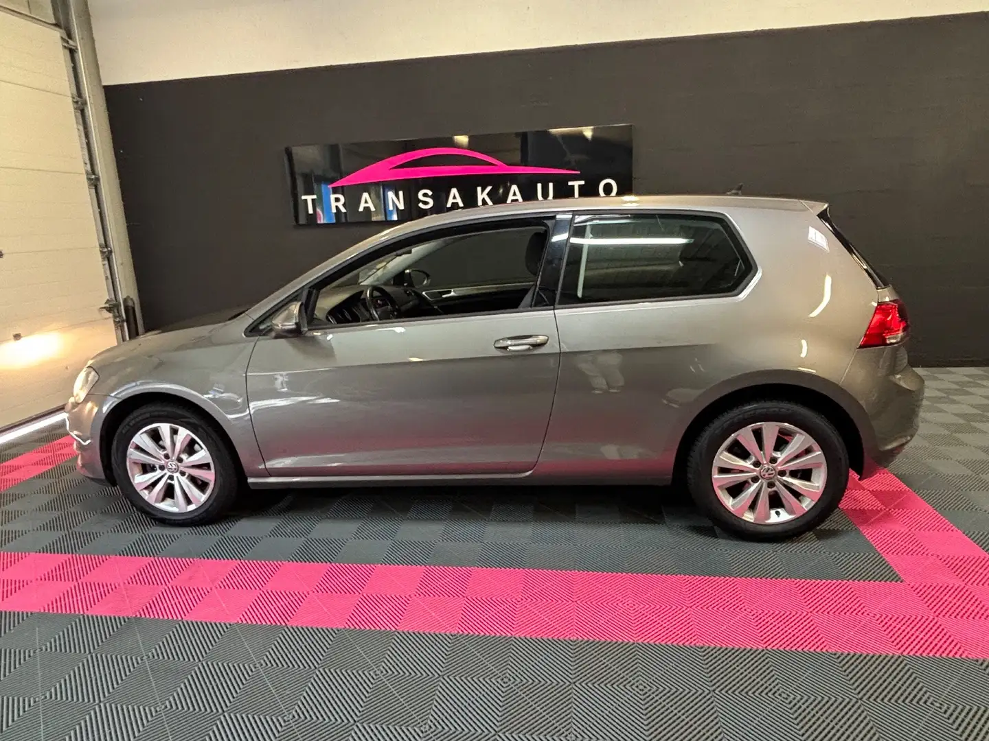 Volkswagen Golf Confortline Gris - 2