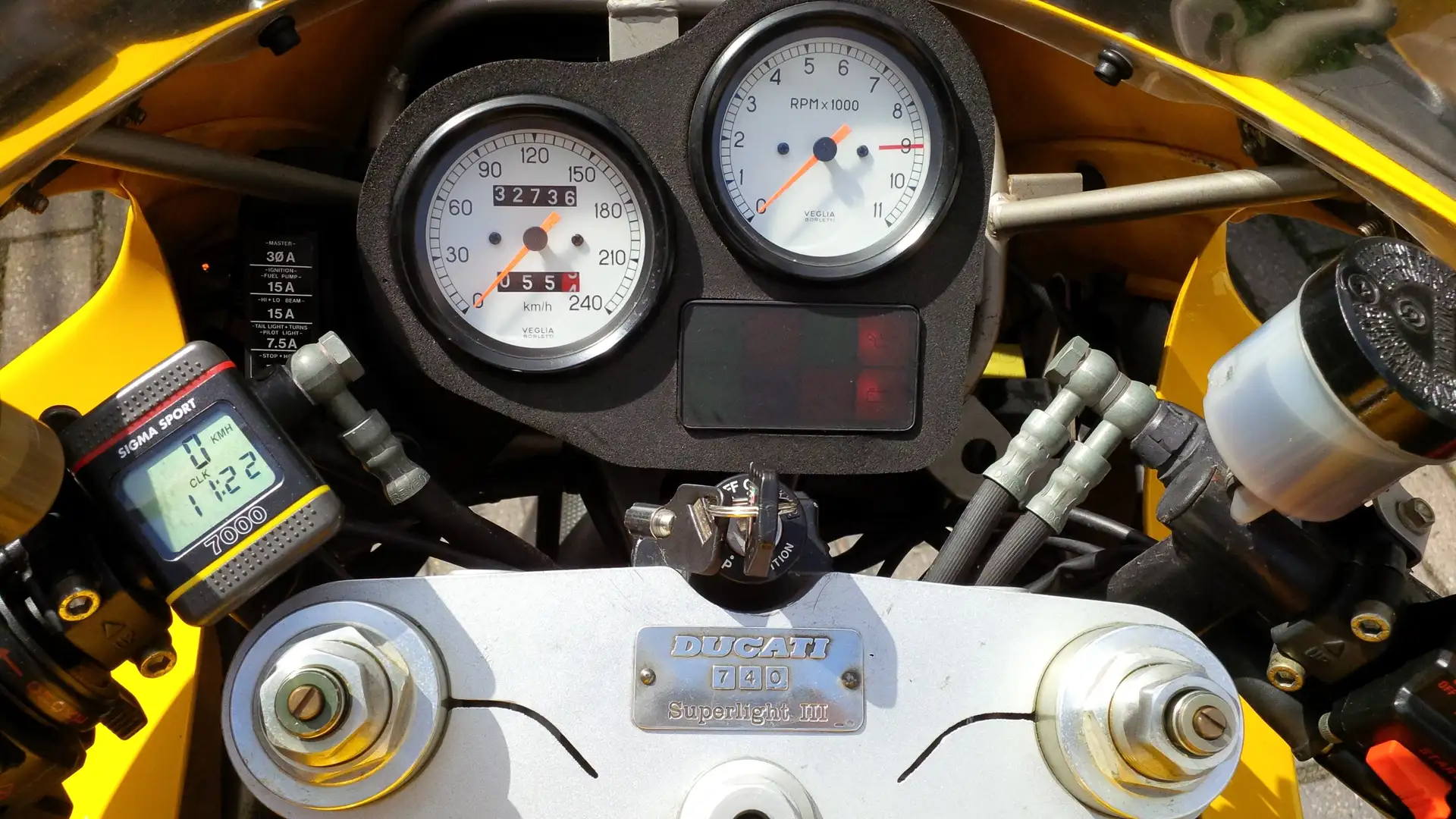 Ducati 900 SL Superlight III, No. 740 Yellow - 2