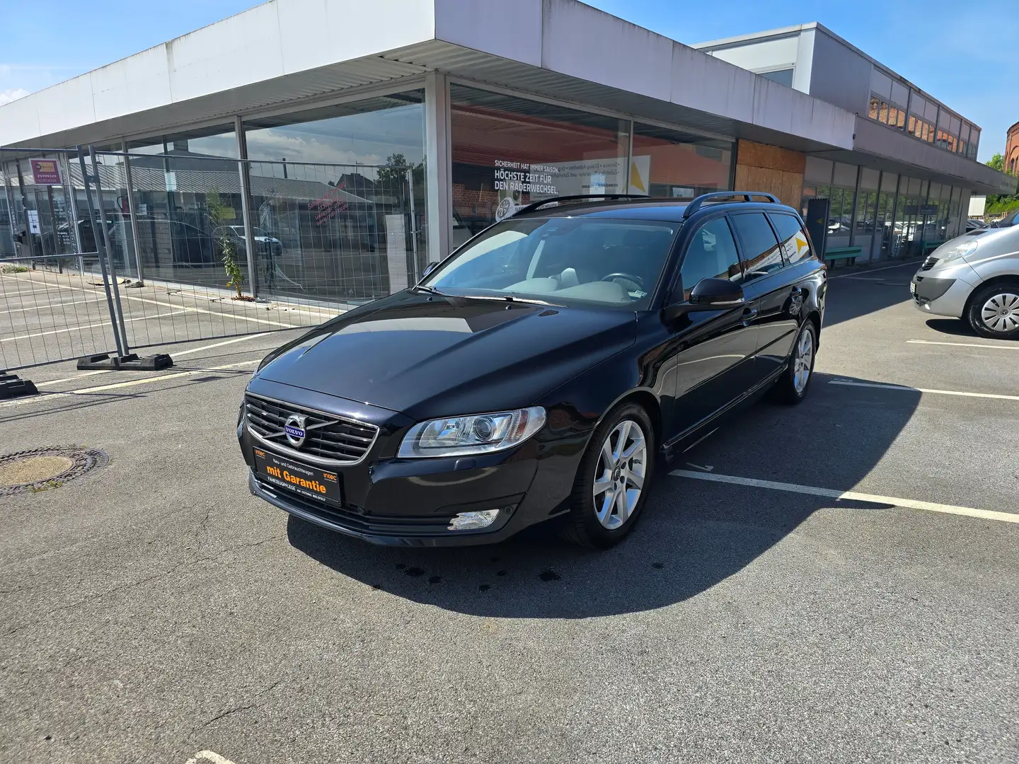 Volvo V70 Black Edition 5 Zylinder~12 Monate Garantie Czarny - 1