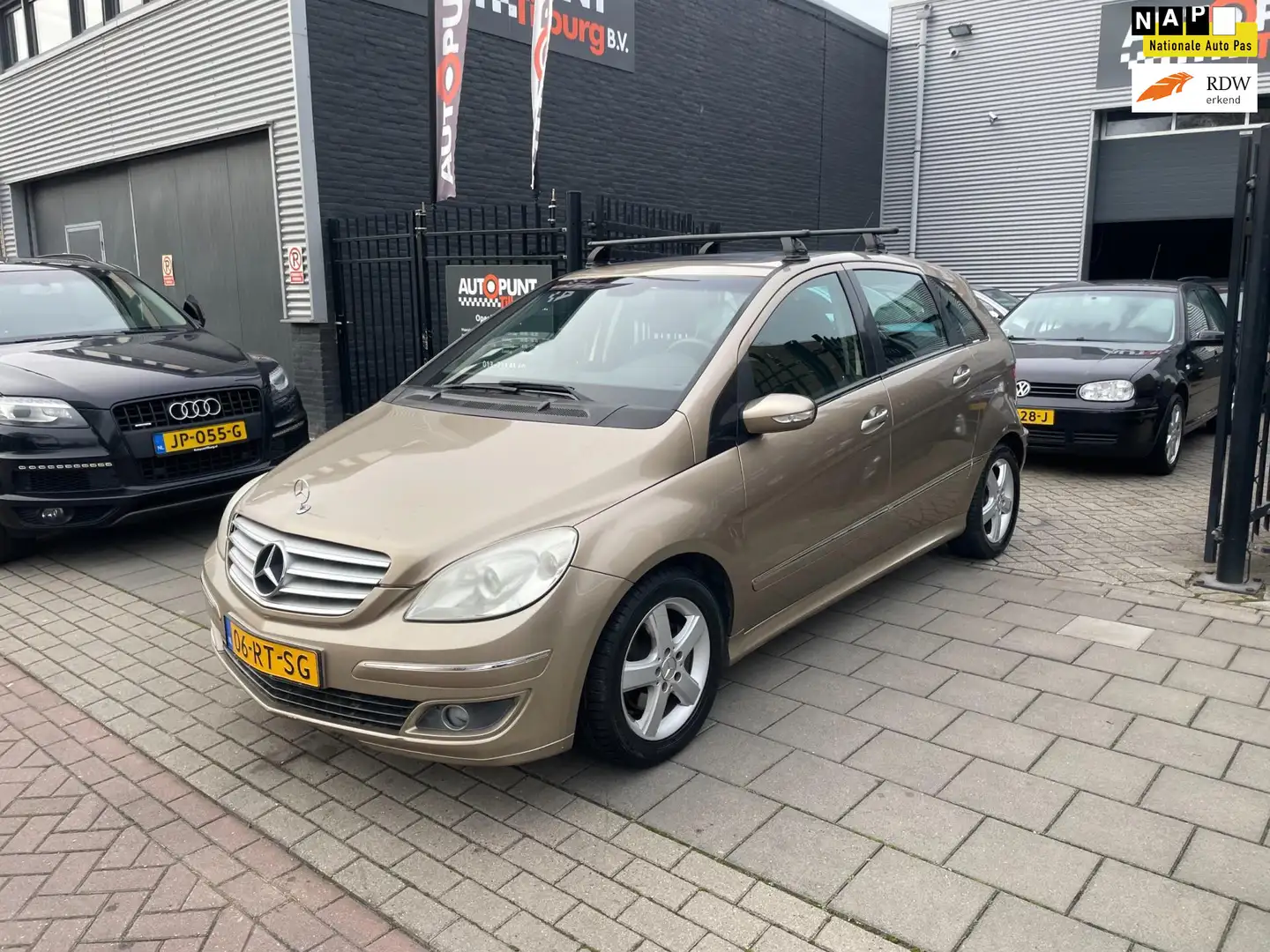 Mercedes-Benz B 200 Trekhaak Panoramadak NAP APK Beige - 1