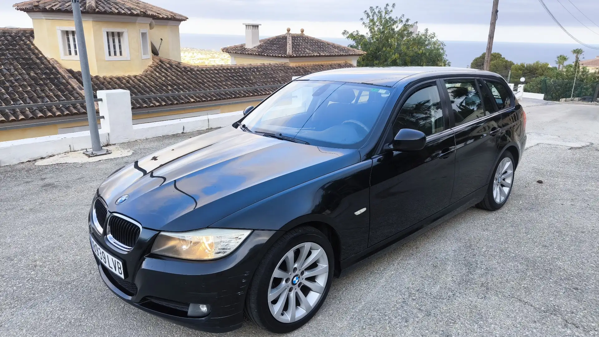 BMW 318 318d Touring - 1