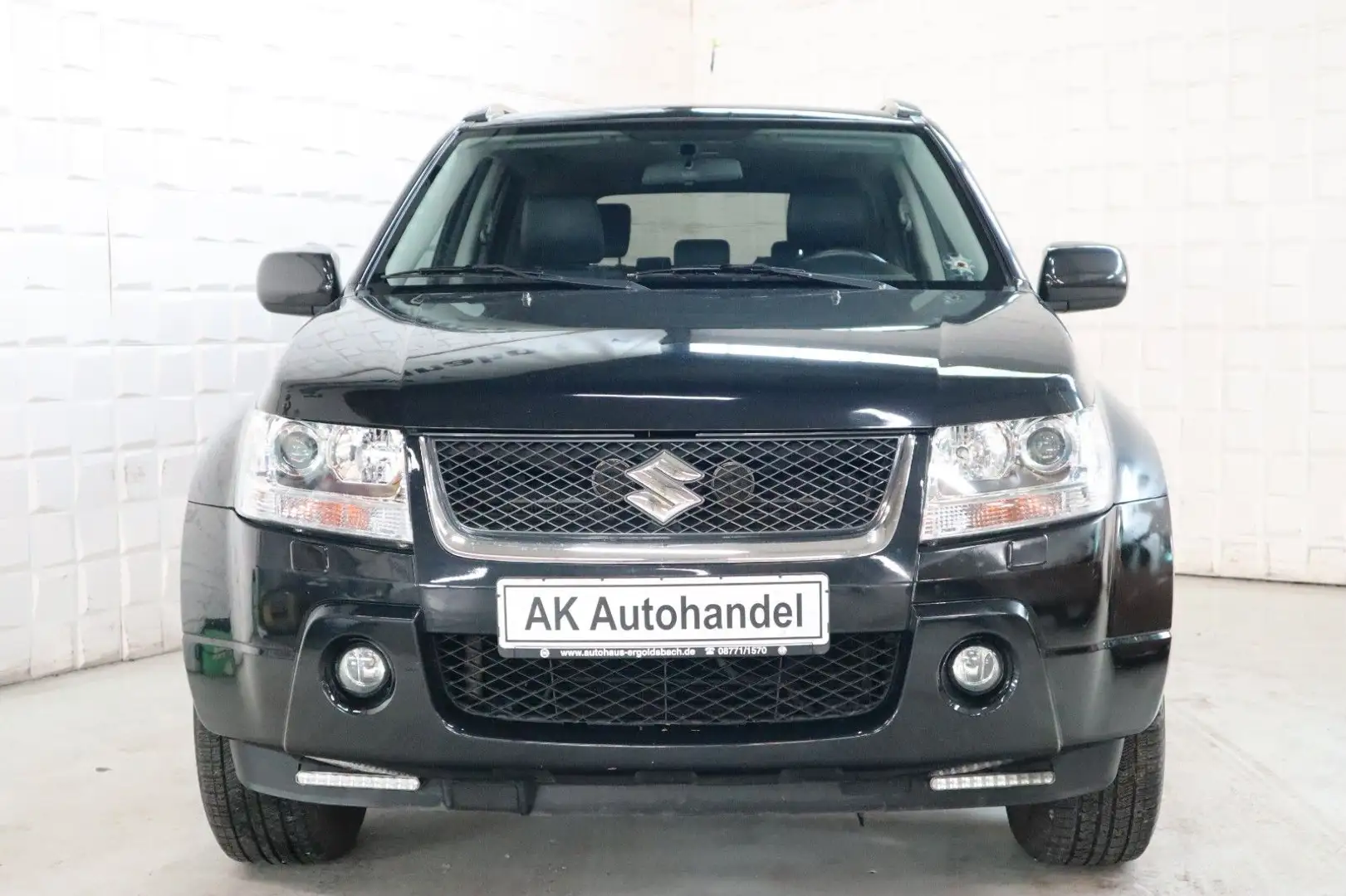 Suzuki Grand Vitara Navi Vollleder PDC SHZ AHK Noir - 2