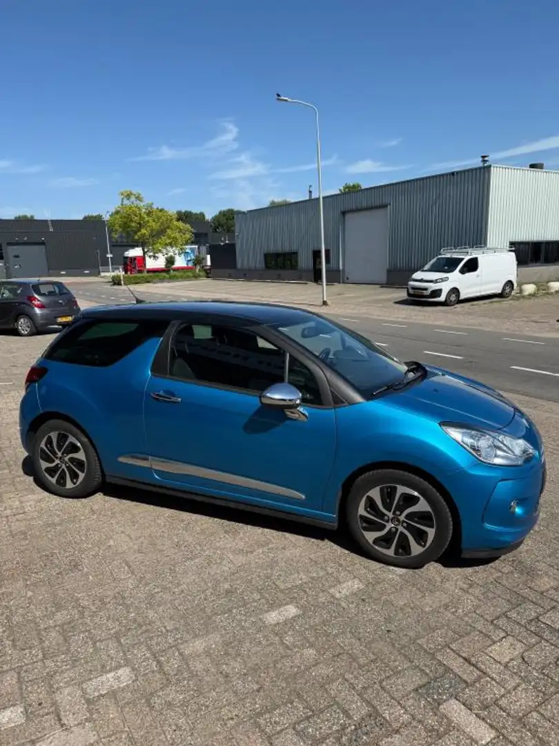 Citroen DS3 1.2 e-VTi ETG So Chic automaat Blauw - 2