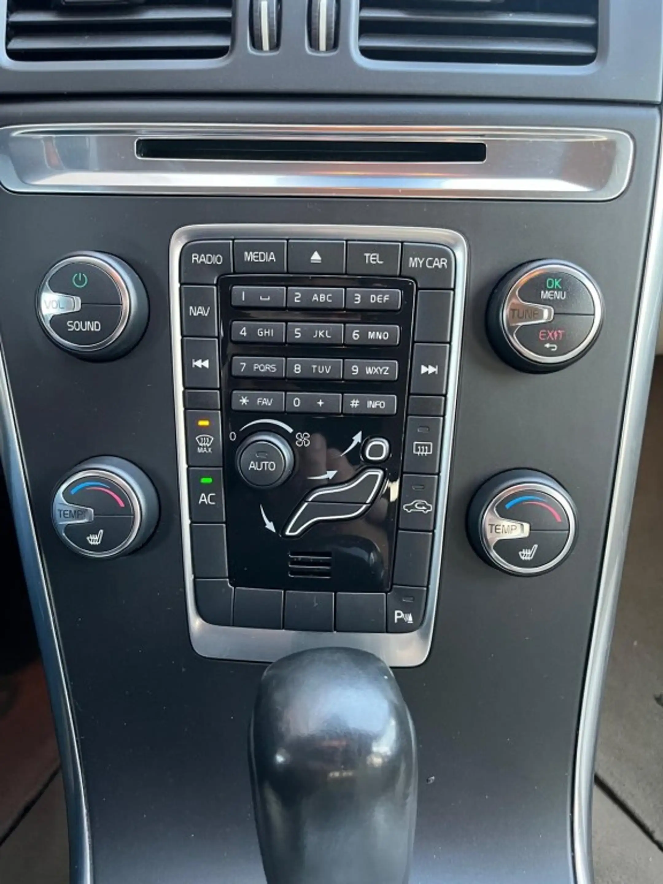 Volvo XC60 2.0T T5 Aut. 240PK Momentum Trekhaak/Bluethooth/St — photo 15