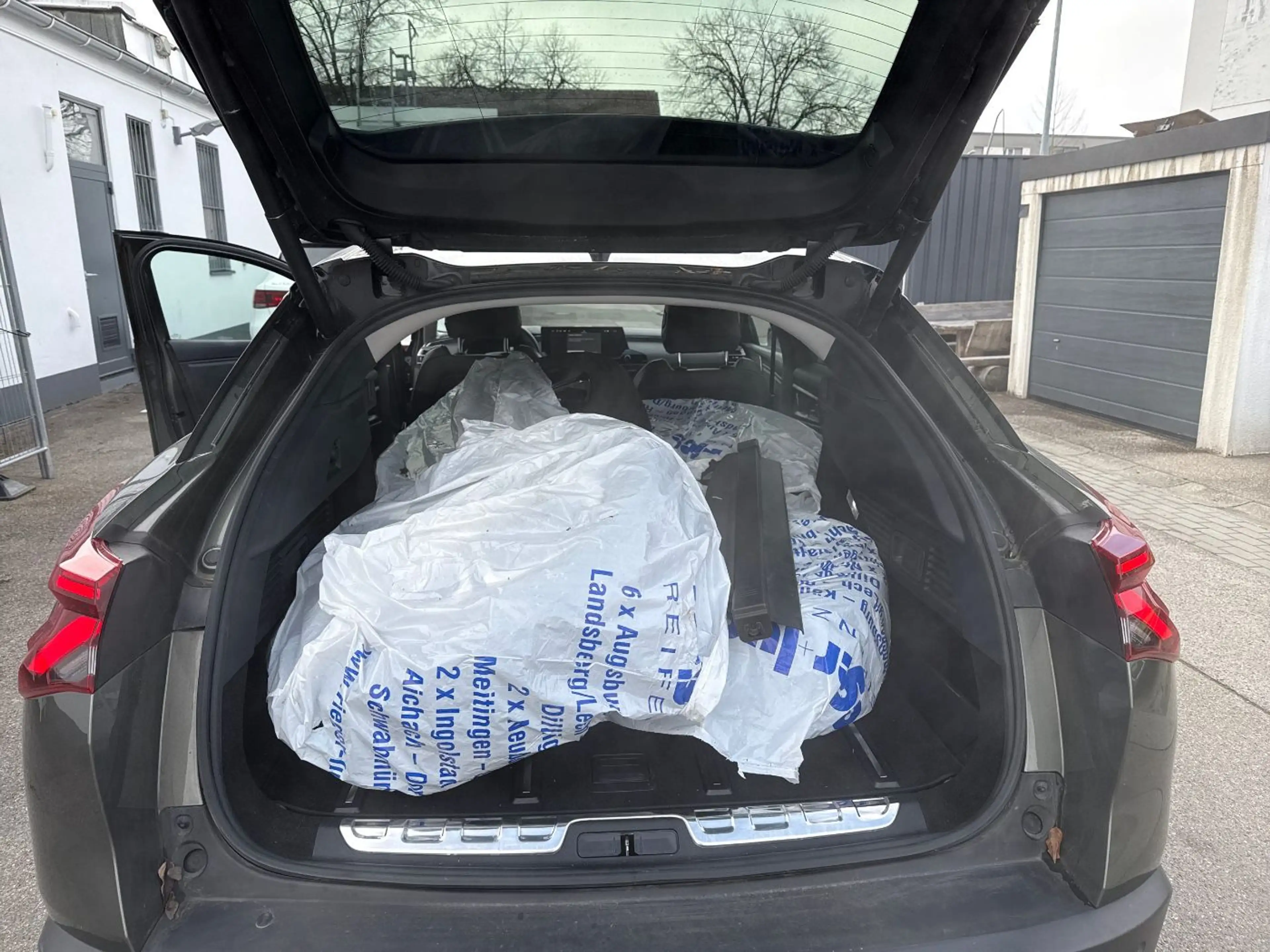 Citroen C5 X 1.6 225 S&S Shine Pack Navi+SD+SHZ+2xKlima — photo 12