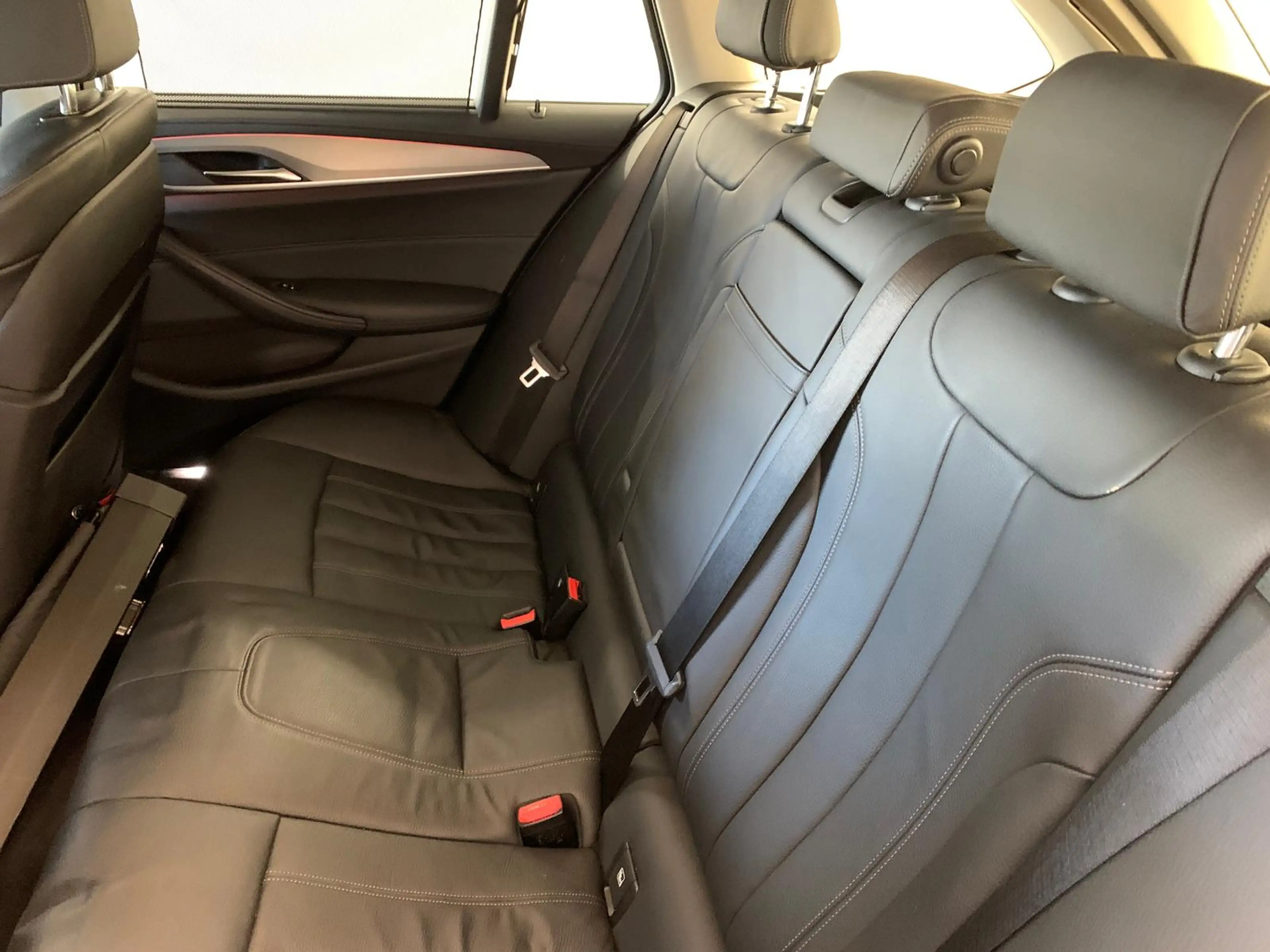 BMW 530 d Luxury Line|LiveCockpProf|ACC|Memory|Kam — photo 9