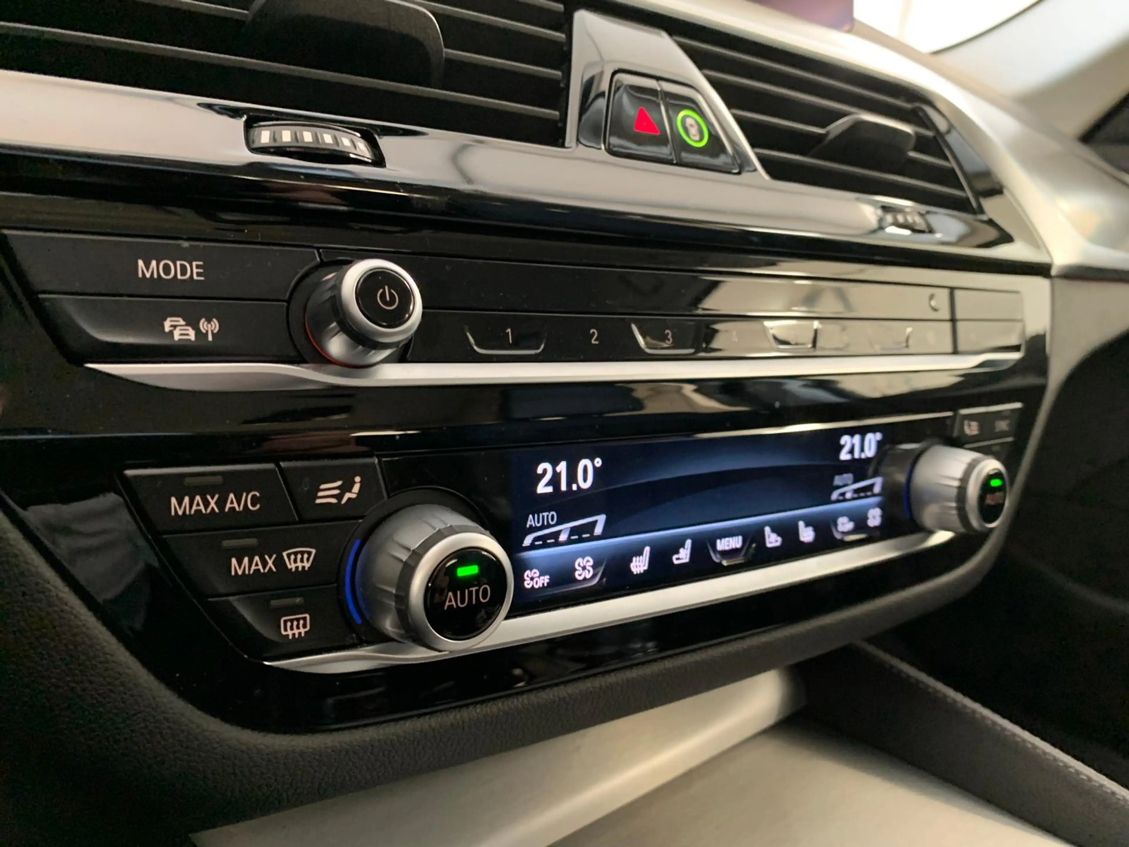 BMW 530 d Luxury Line|LiveCockpProf|ACC|Memory|Kam — photo 14
