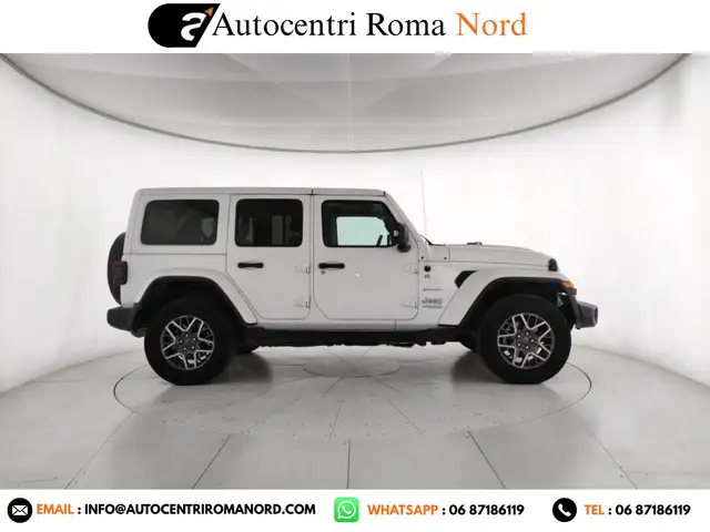 Jeep Wrangler view 3