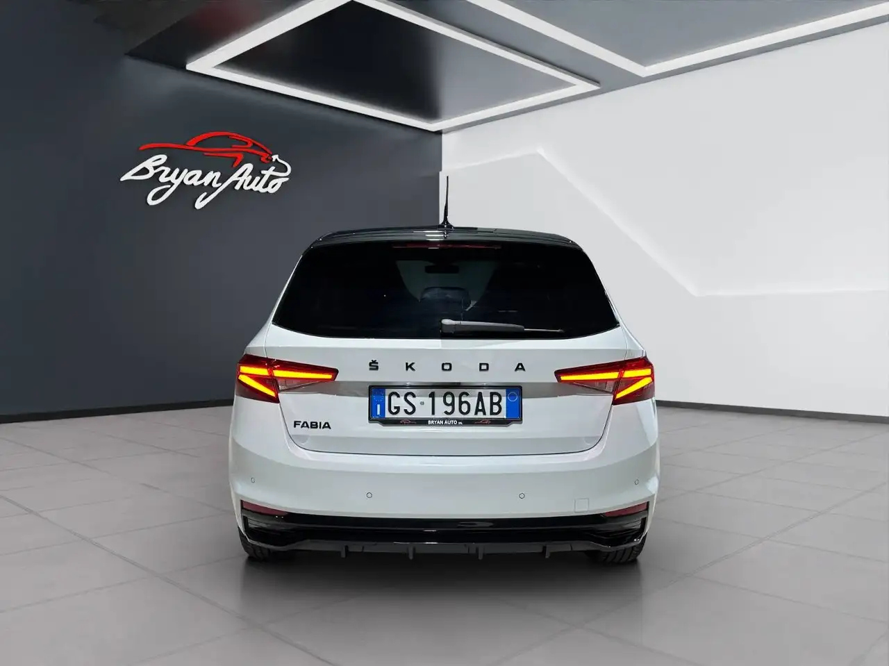 Skoda Fabia 1.0 mpi evo Monte Carlo 80cv, миниатюра 3