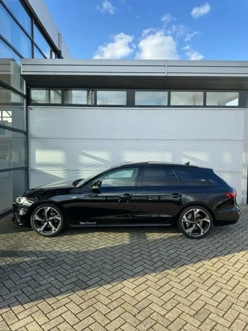 Audi A4 Avant 35 TFSI S edition Competition | Navigatie | Zwart - 2