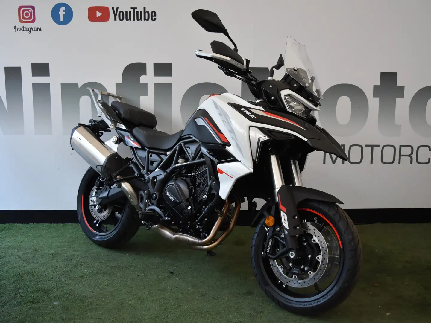Benelli TRK 702 Stradale Alb - 2