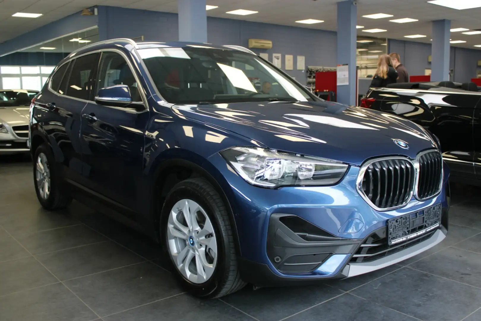BMW X1 xDrive25e Advantage Bleu - 1