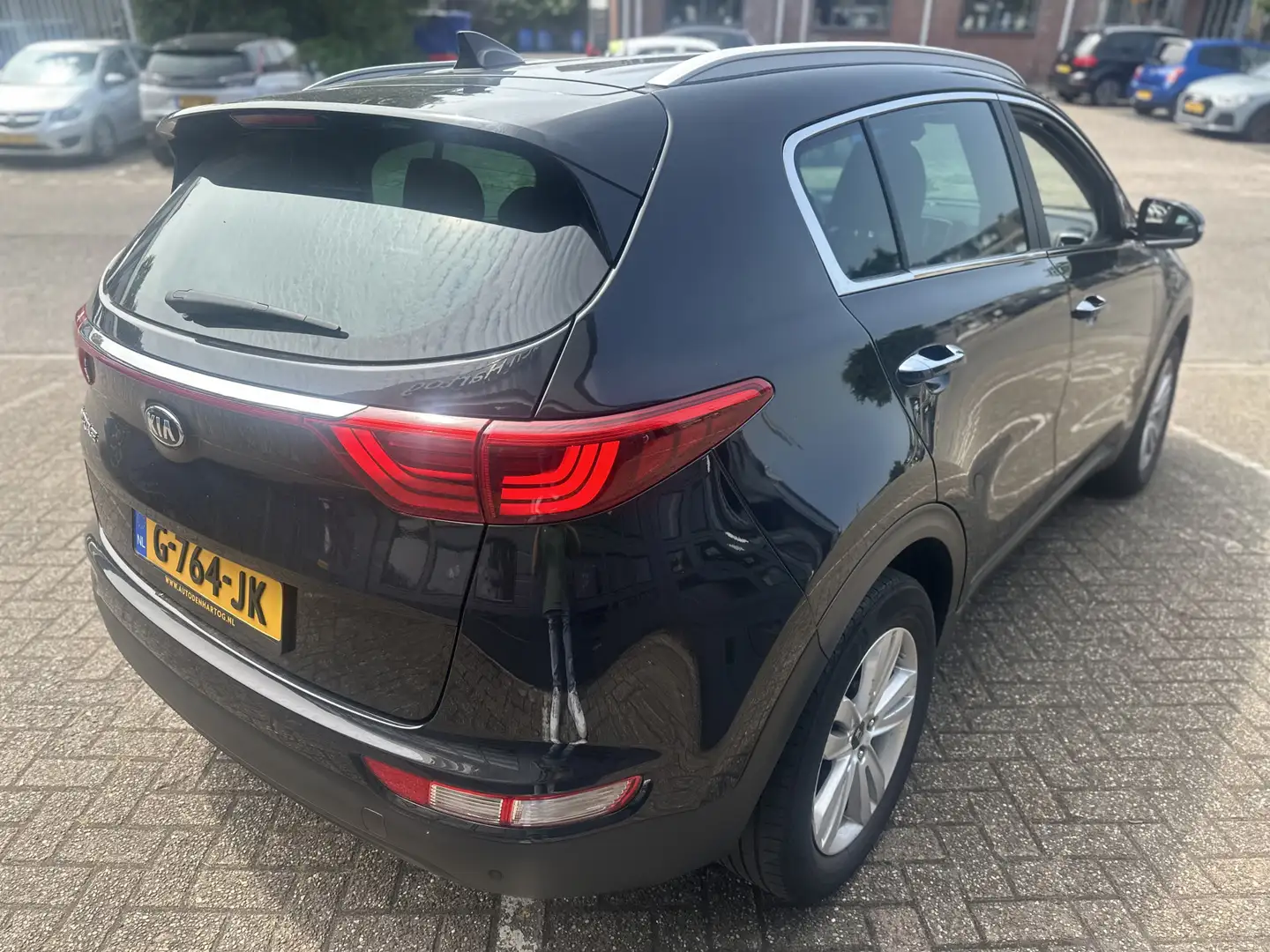 Kia Sportage 1.6 GDI ExecutiveLine Leder/Navi/ECC/Camera/Parkee Schwarz - 2