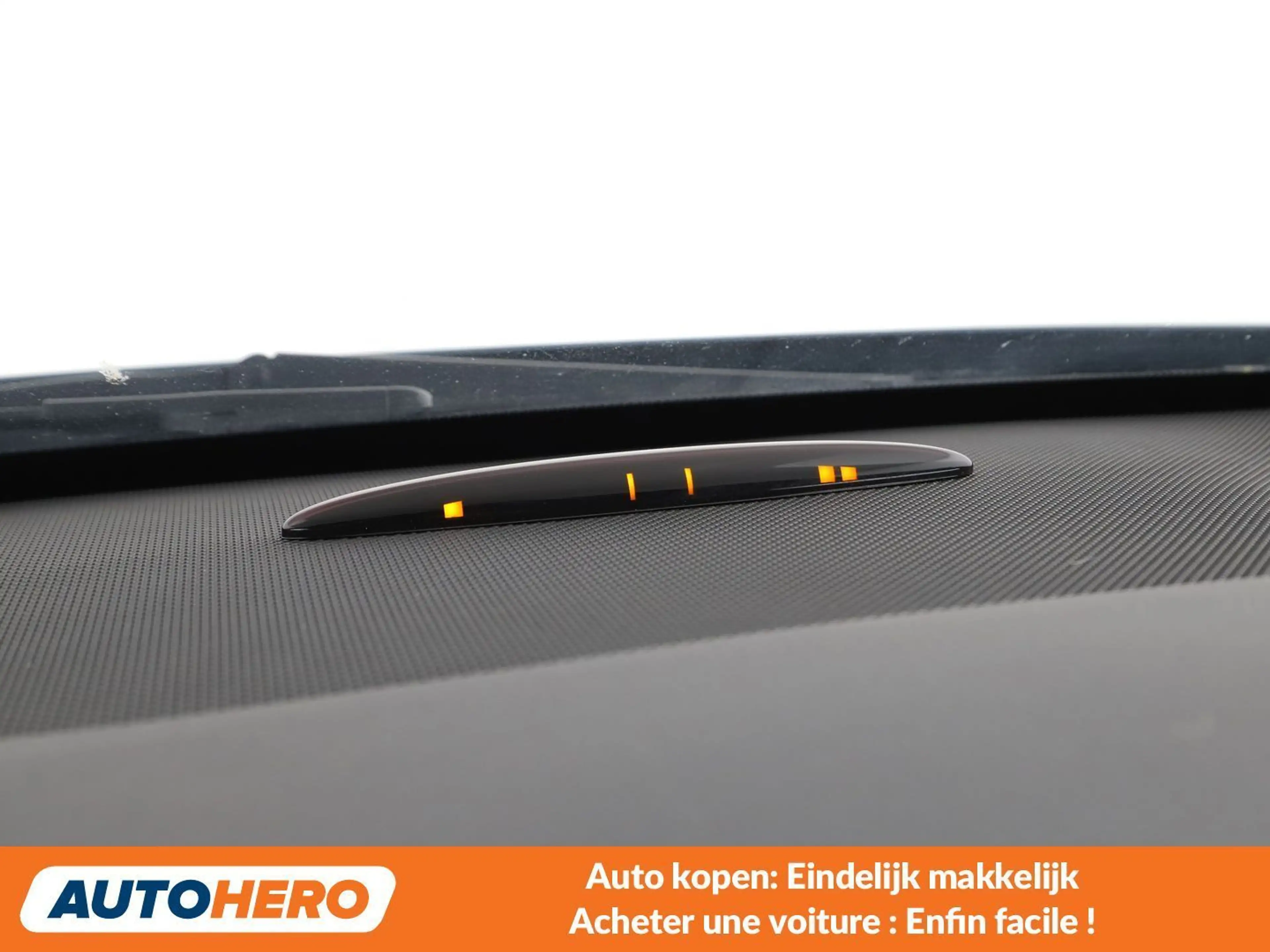 Mercedes-Benz B 220 B 220 4Matic AMG Line — photo 9