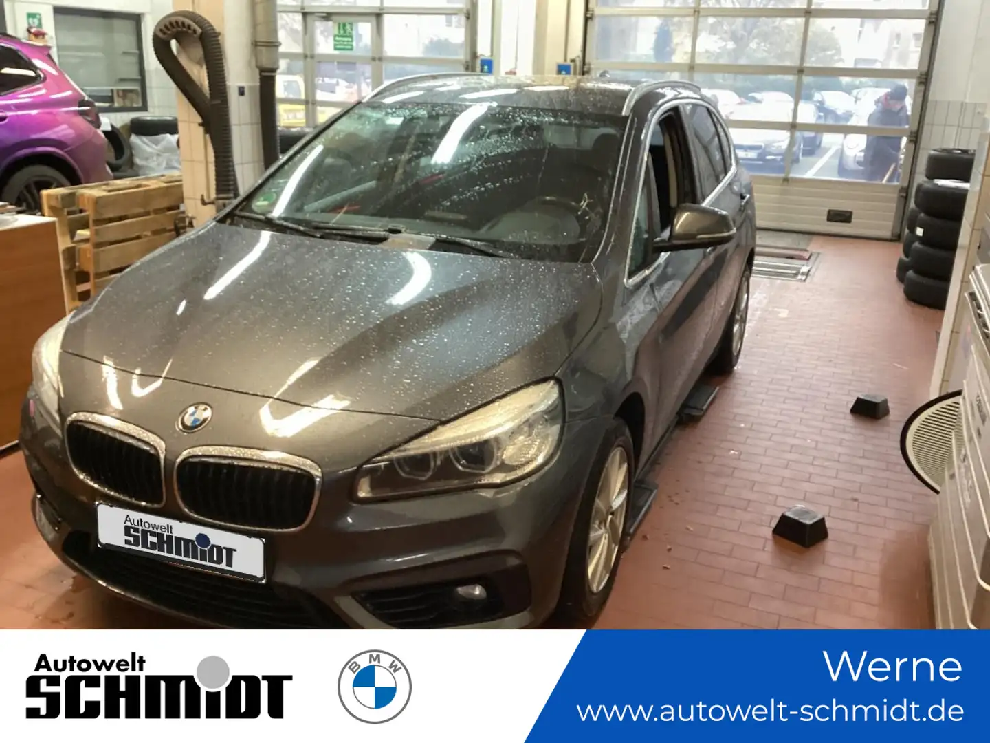 BMW 220 i Active Tourer Sport Line Bluetooth PDC MP3 Schn. Grau - 1