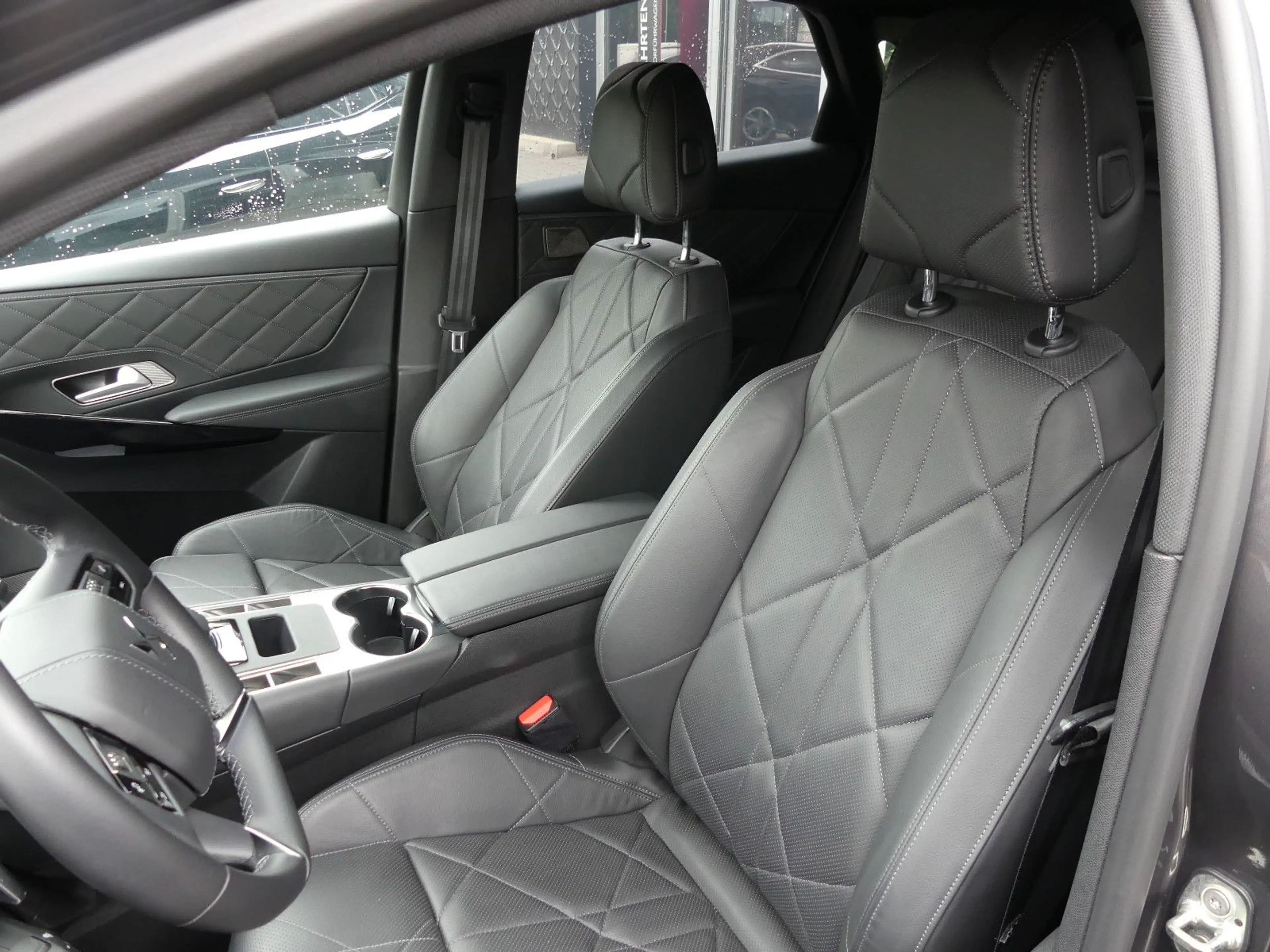 DS Automobiles DS 7 Crossback DS 7 Crossback E-Tense 4x4 Perf.+ — photo 11