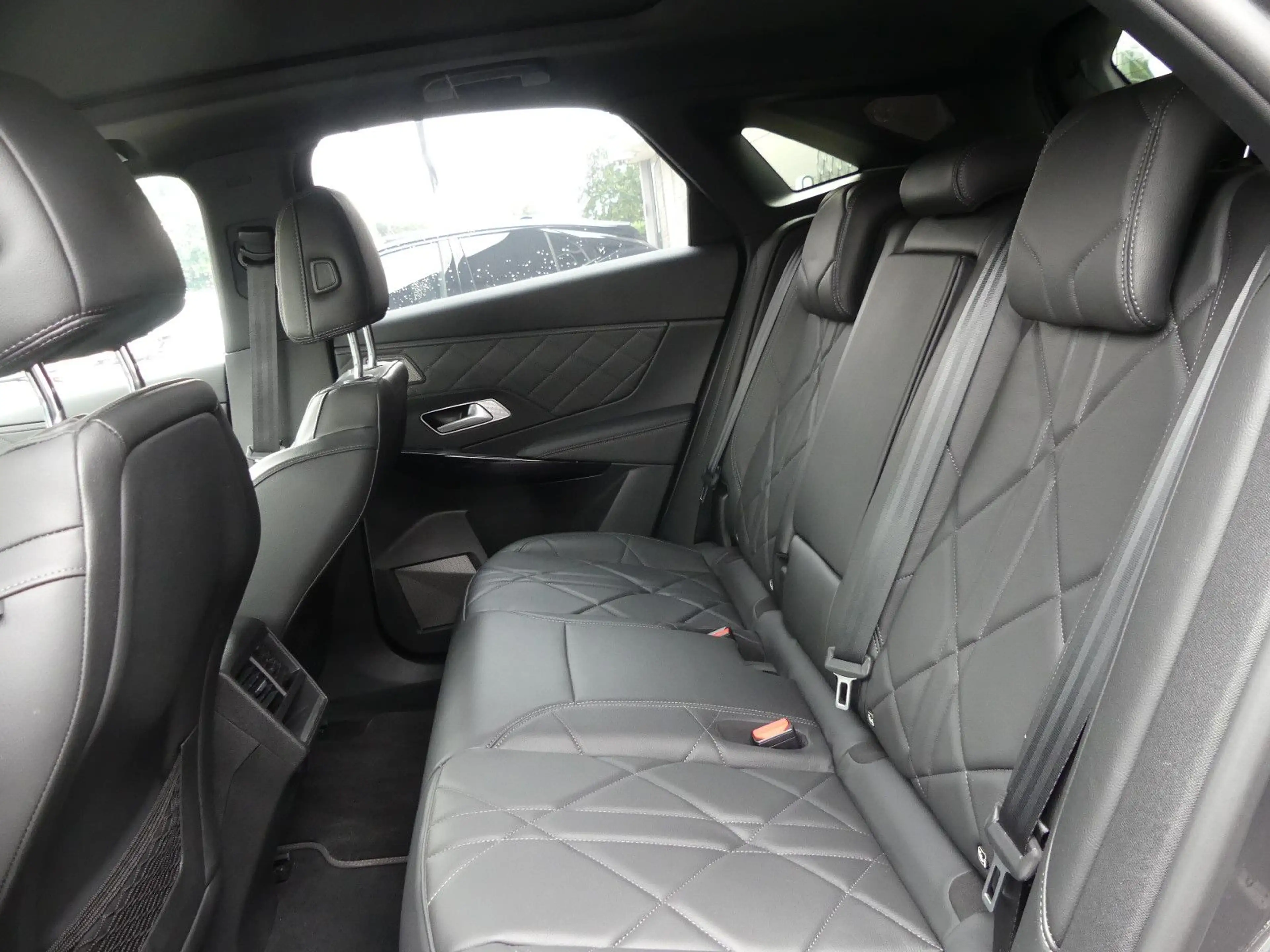DS Automobiles DS 7 Crossback DS 7 Crossback E-Tense 4x4 Perf.+ — photo 10