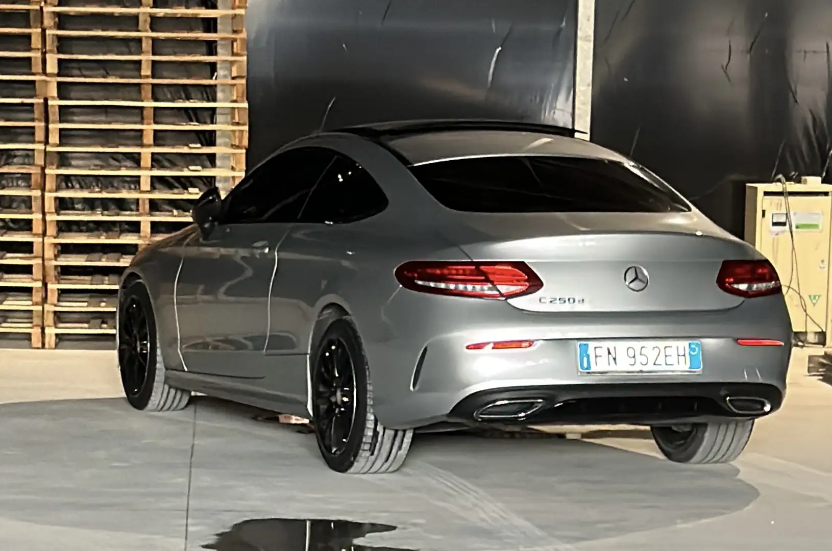 Mercedes-Benz C 250 Coupe d Sport auto - 1
