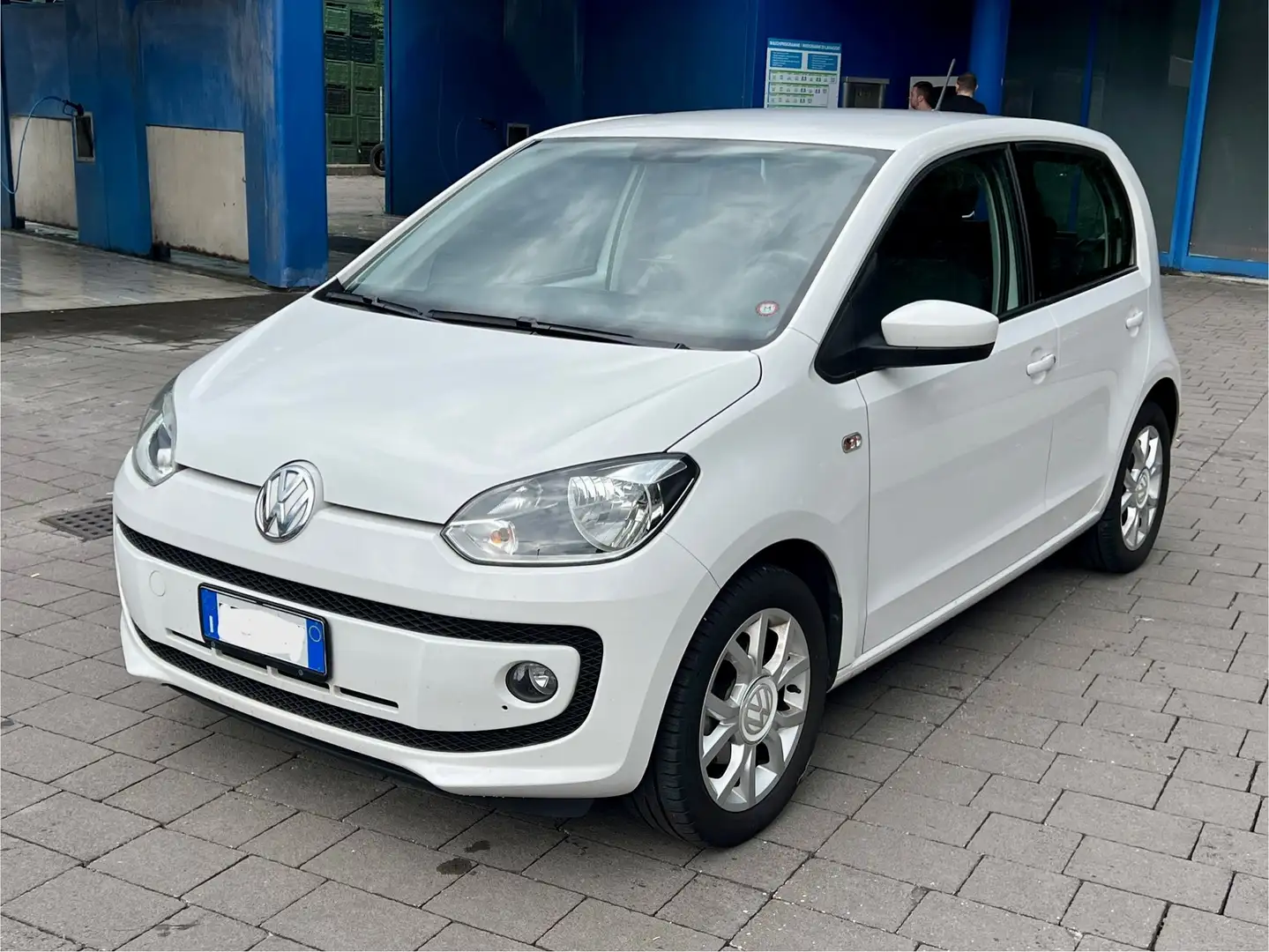 Volkswagen up! 5p 1.0 High 75cv - 1