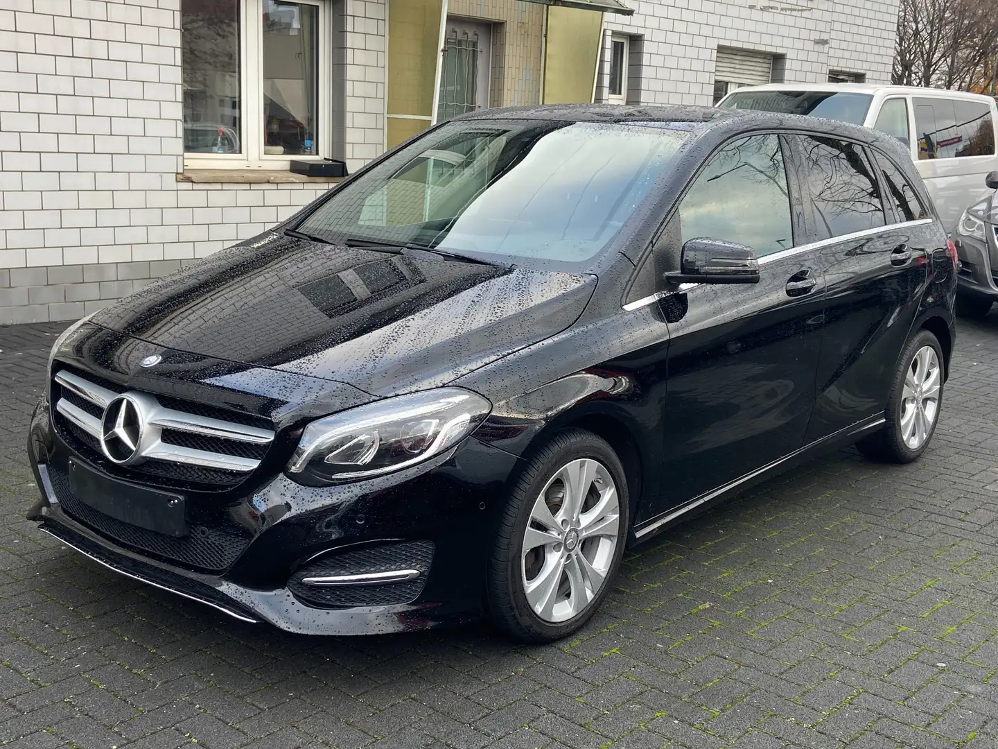 Mercedes-Benz B 180 Sports Tourer Navi/Auto./Led Scheinwerfer/Tempomat Negro - 1
