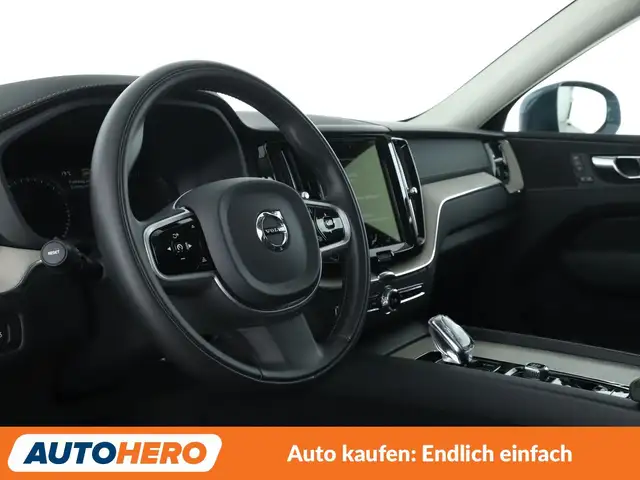 Volvo XC60 view 11