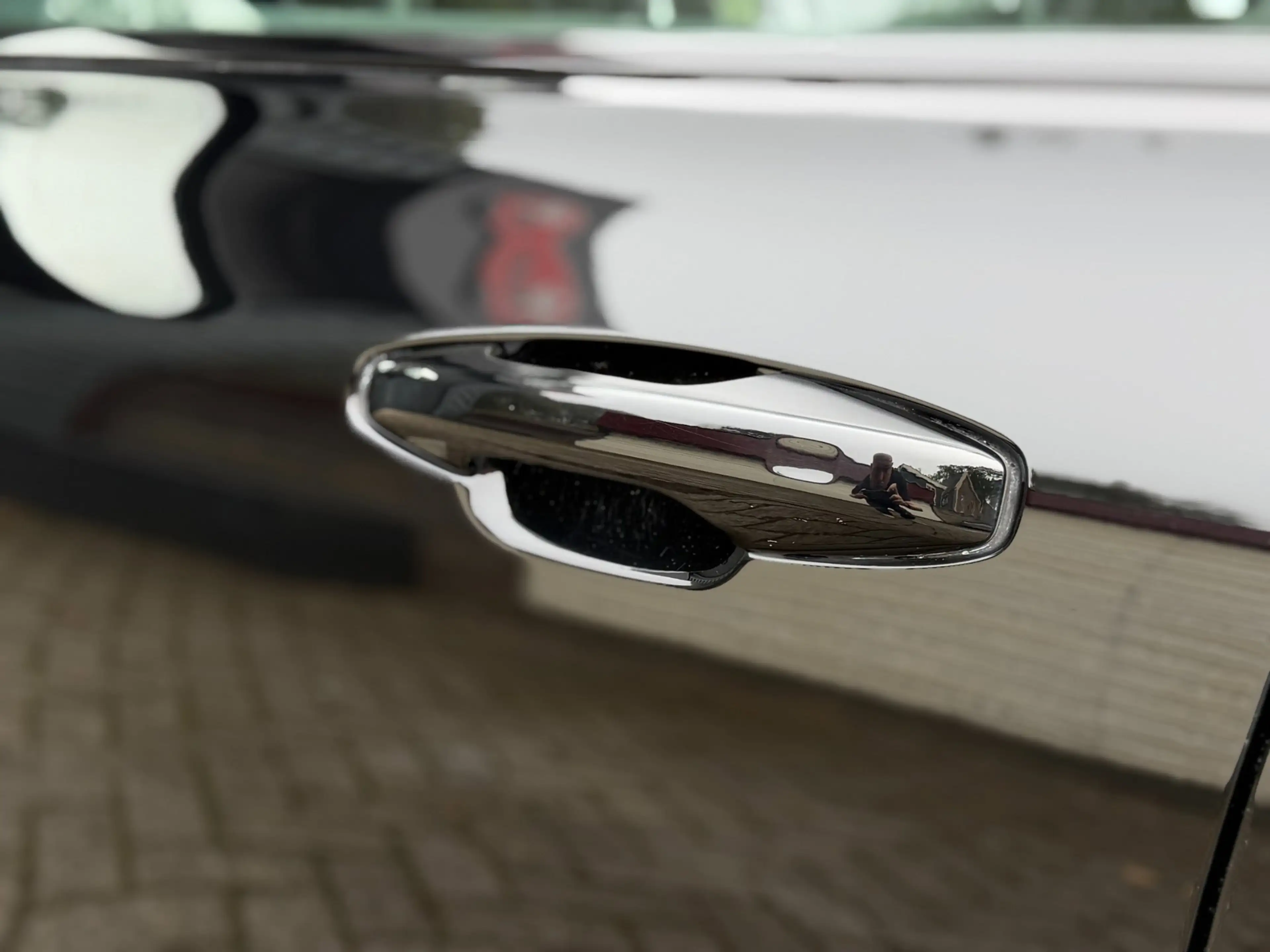 Volvo V60 2.0 T6 Recharge AWD R-Design | Pano | H&K | Camera — photo 17