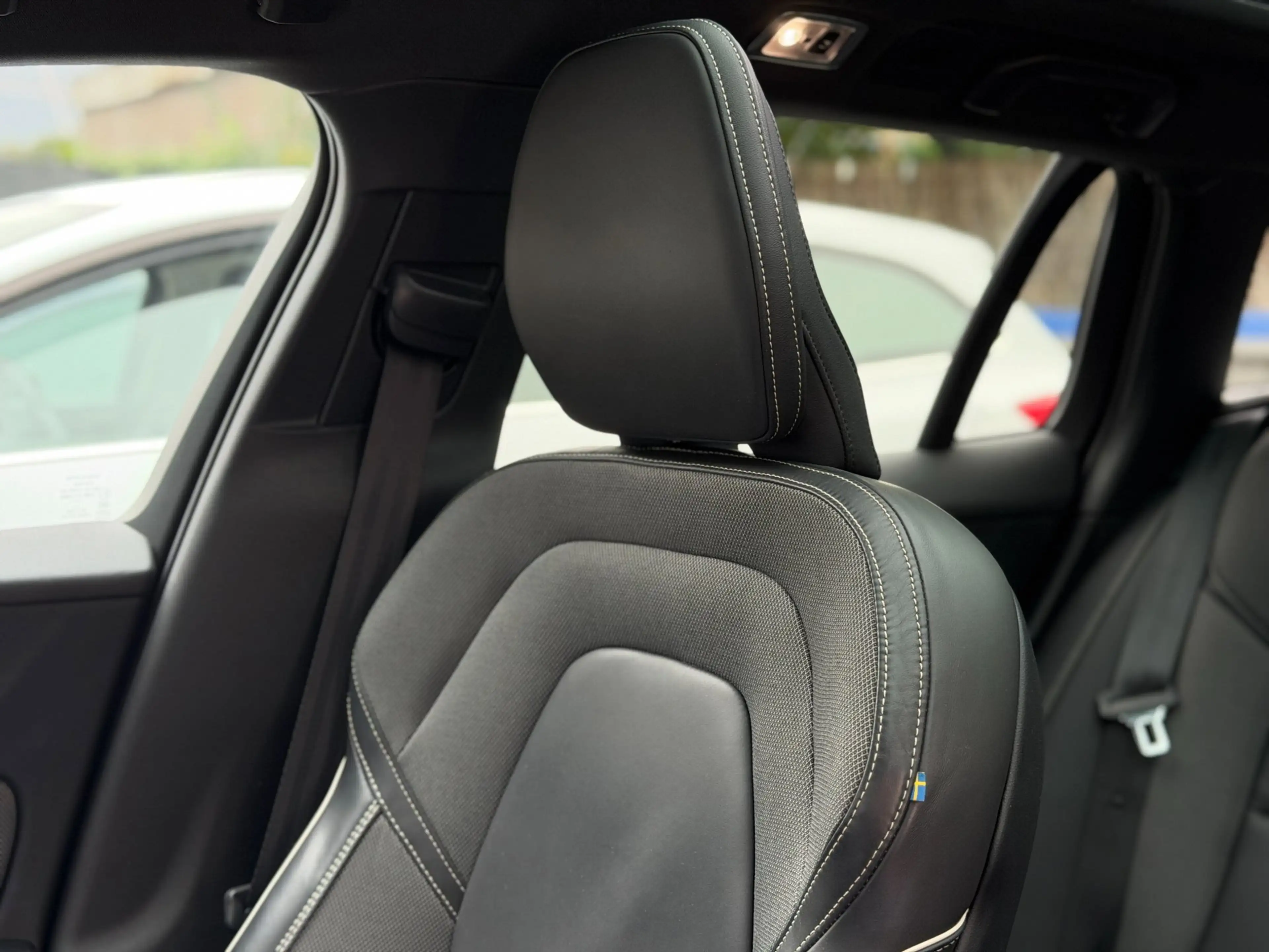Volvo V60 2.0 T6 Recharge AWD R-Design | Pano | H&K | Camera — photo 49
