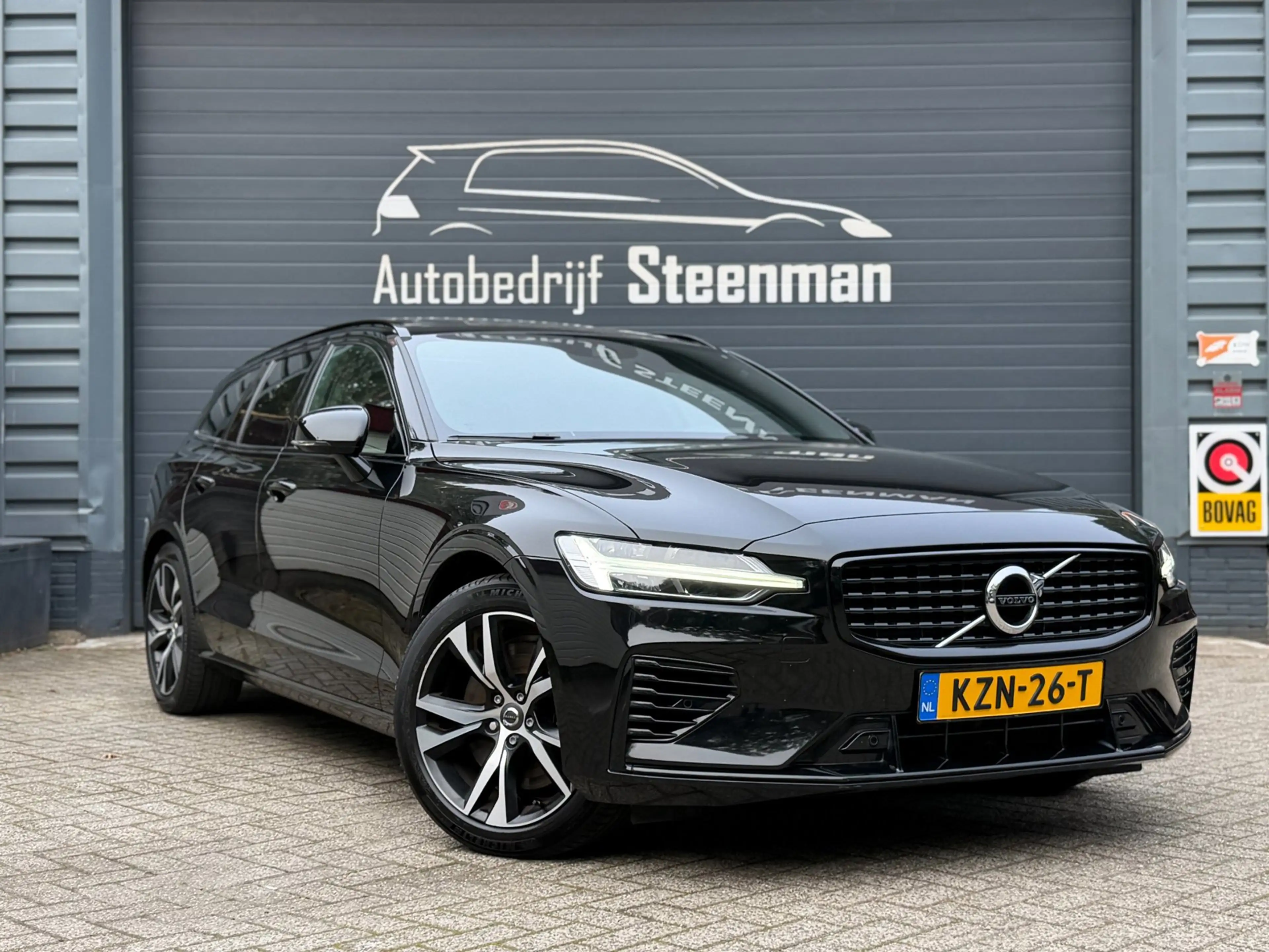 Volvo V60 2.0 T6 Recharge AWD R-Design | Pano | H&K | Camera — photo 8
