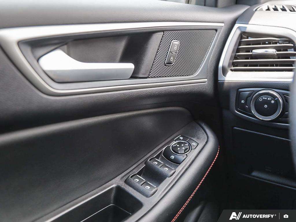 used 2024 Ford Edge car, priced at $31,300