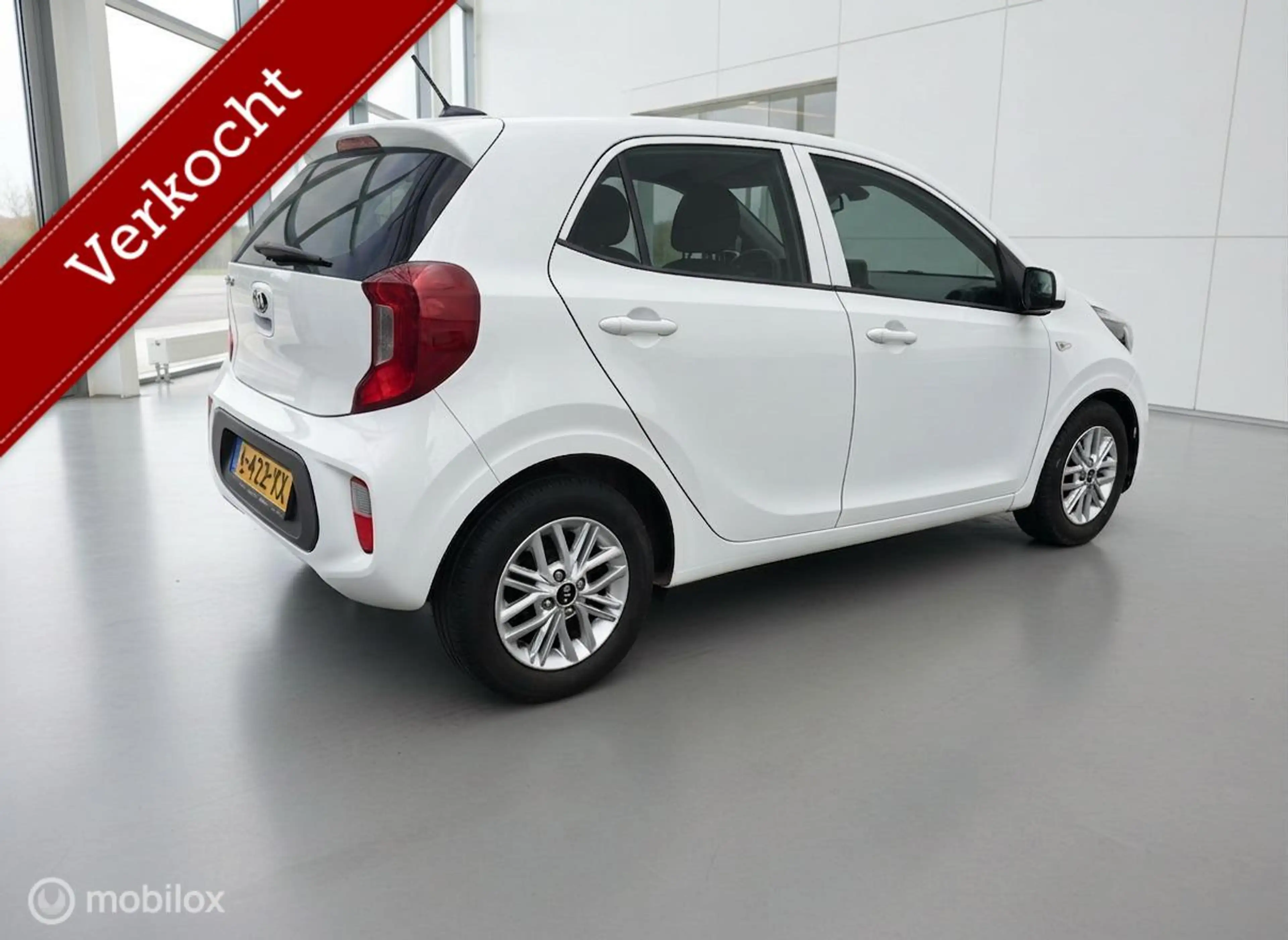 Kia Picanto 1.0 DPi DynamicLine | Camera | Navi | CarPlay | Cr — photo 9