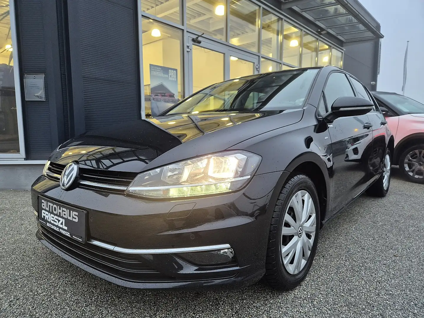 Volkswagen Golf 1,6 TDI *NAVI, RFK* Schwarz - 1