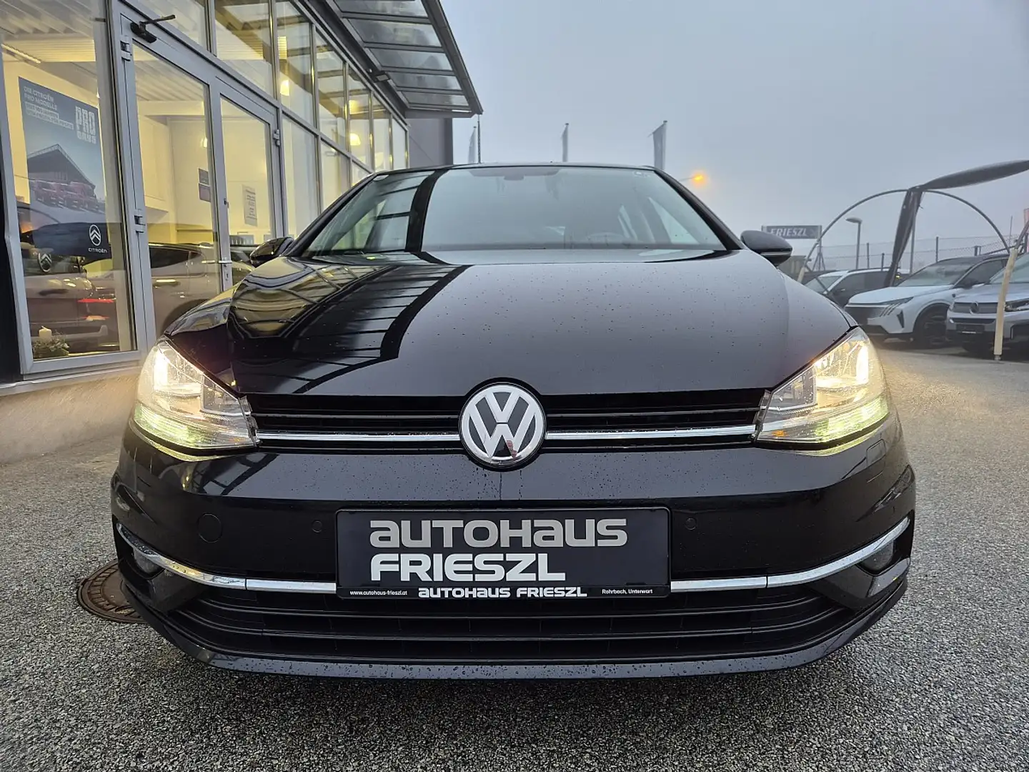 Volkswagen Golf 1,6 TDI *NAVI, RFK* Schwarz - 2