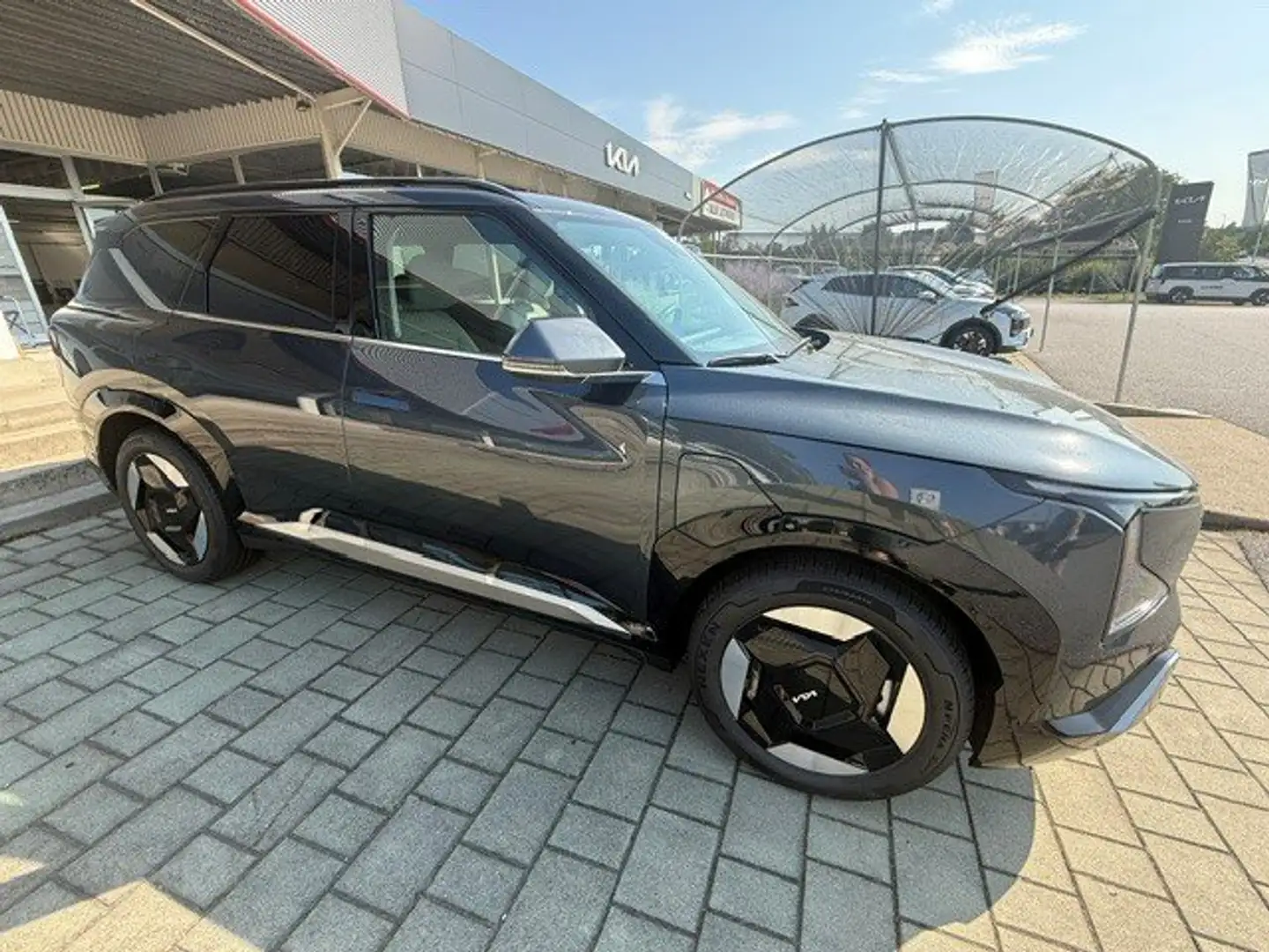 Kia EV5 EV5 FWD 81,4kWh Launch Edition Launch Edition Grau - 1