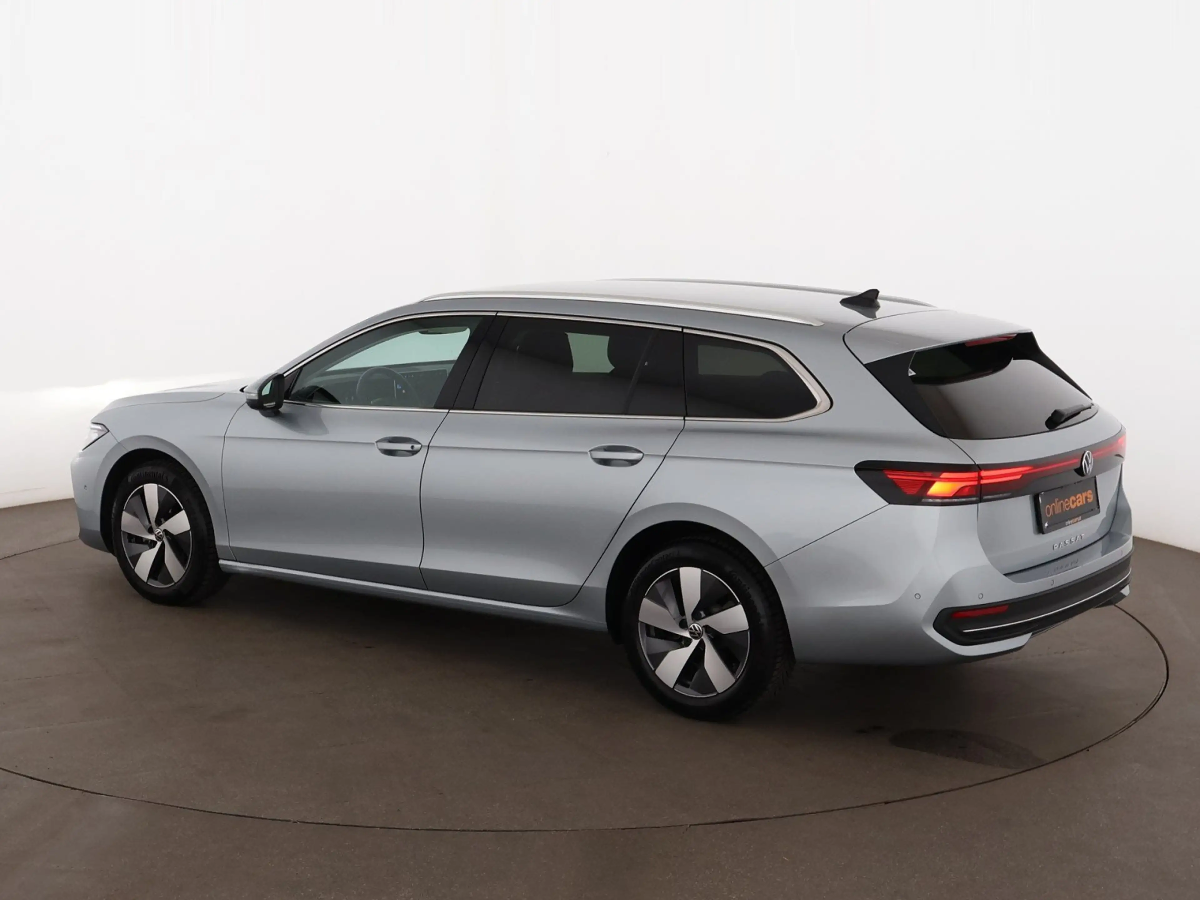 Volkswagen Passat Variant 2.0 TDI Business Aut LED 360-CAM — photo 7