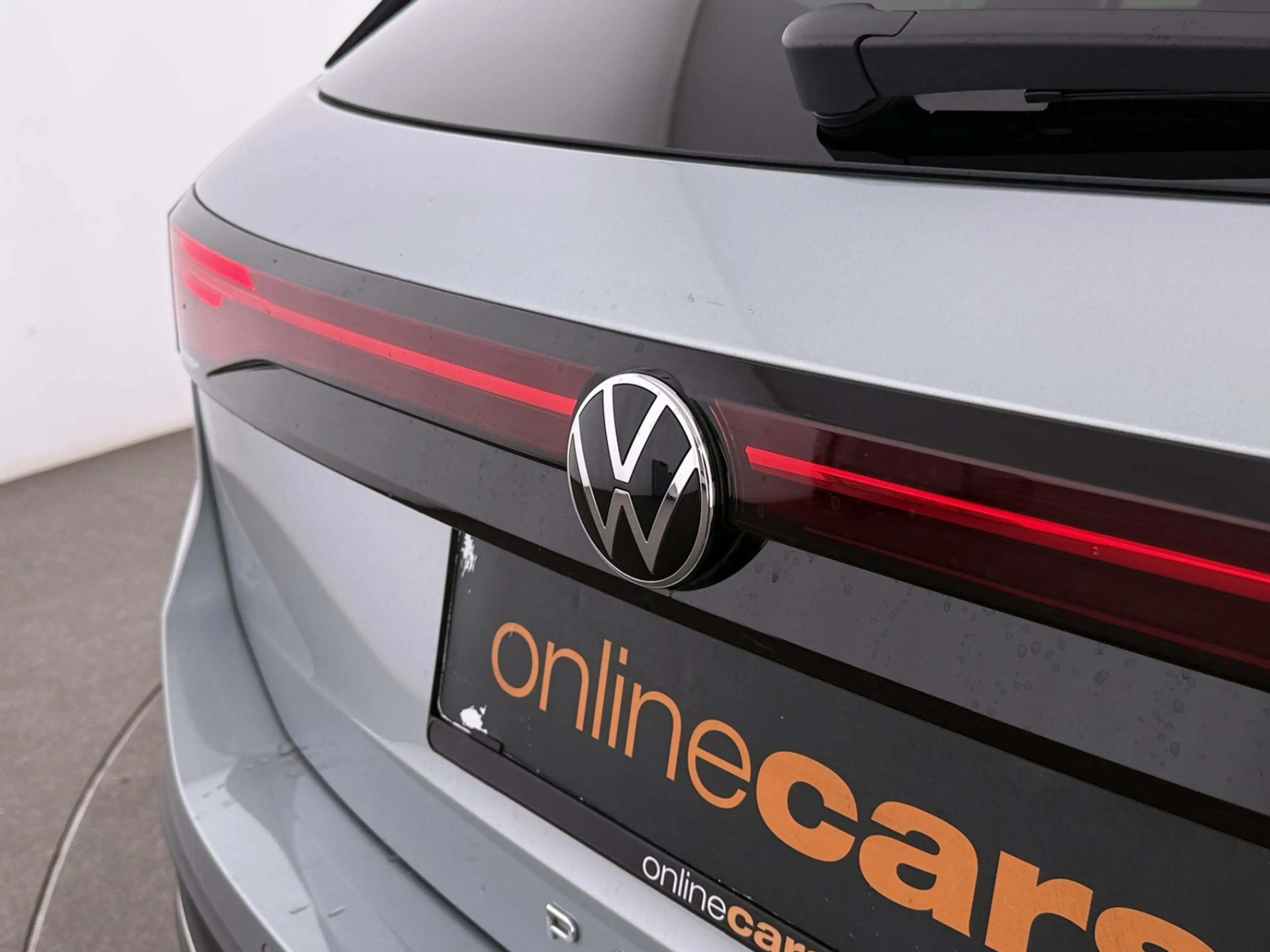 Volkswagen Passat Variant 2.0 TDI Business Aut LED 360-CAM — photo 11