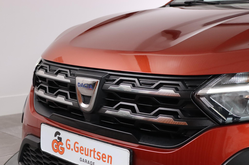 Dacia Jogger 1.0 TCe Extreme, 7-Persoons, Camera, Navigatie, Bl — photo 12