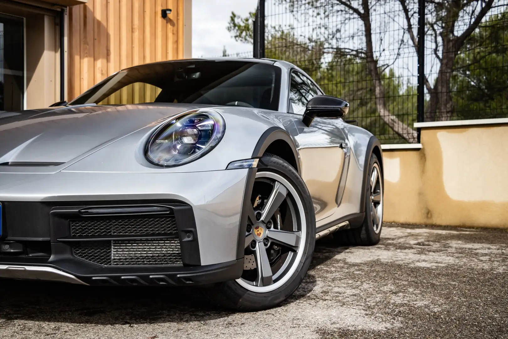 Porsche 992 911 Dakar Silber - 2