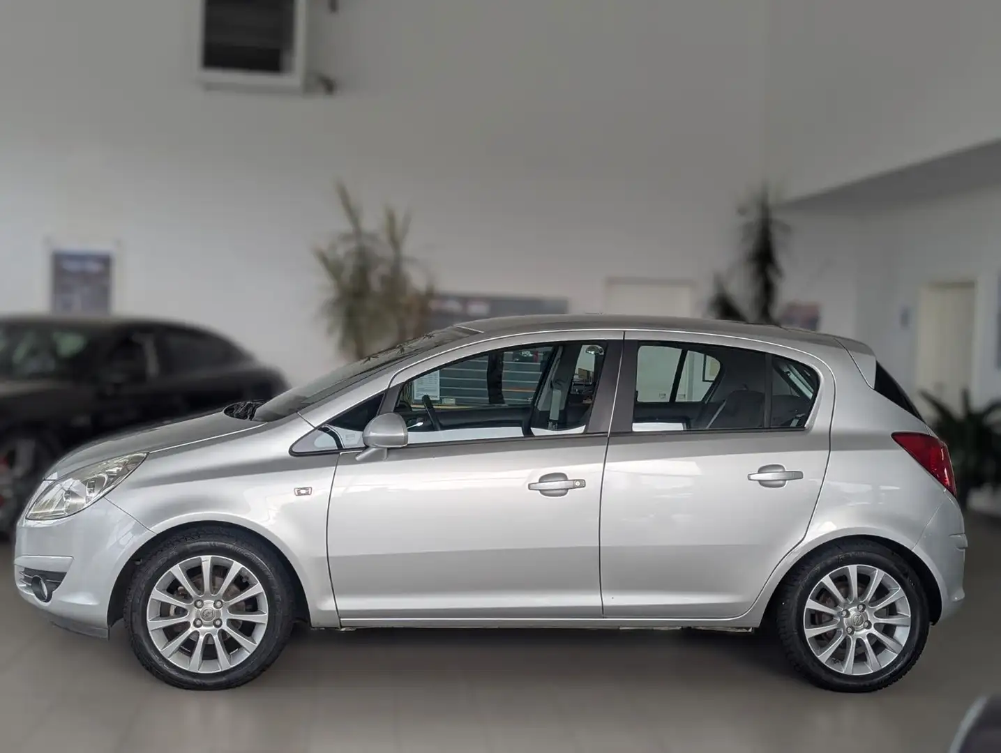 Opel Corsa D 1.4 Cosmo /Alu /Klimaaut./Tempomat Silber - 2