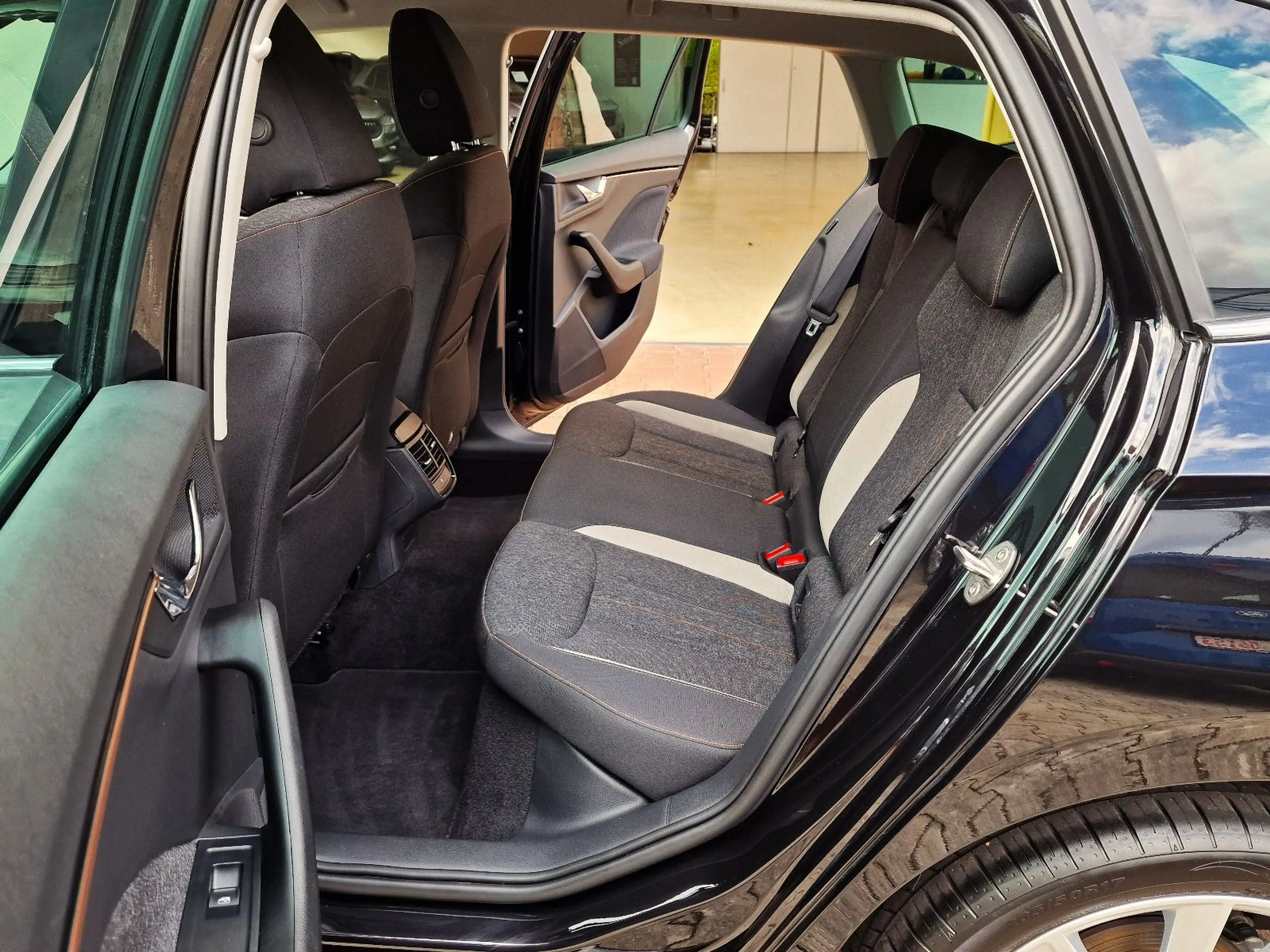 Skoda Scala II Top Selection DSG 5J-GAR KAMERA LED SHZ — photo 12