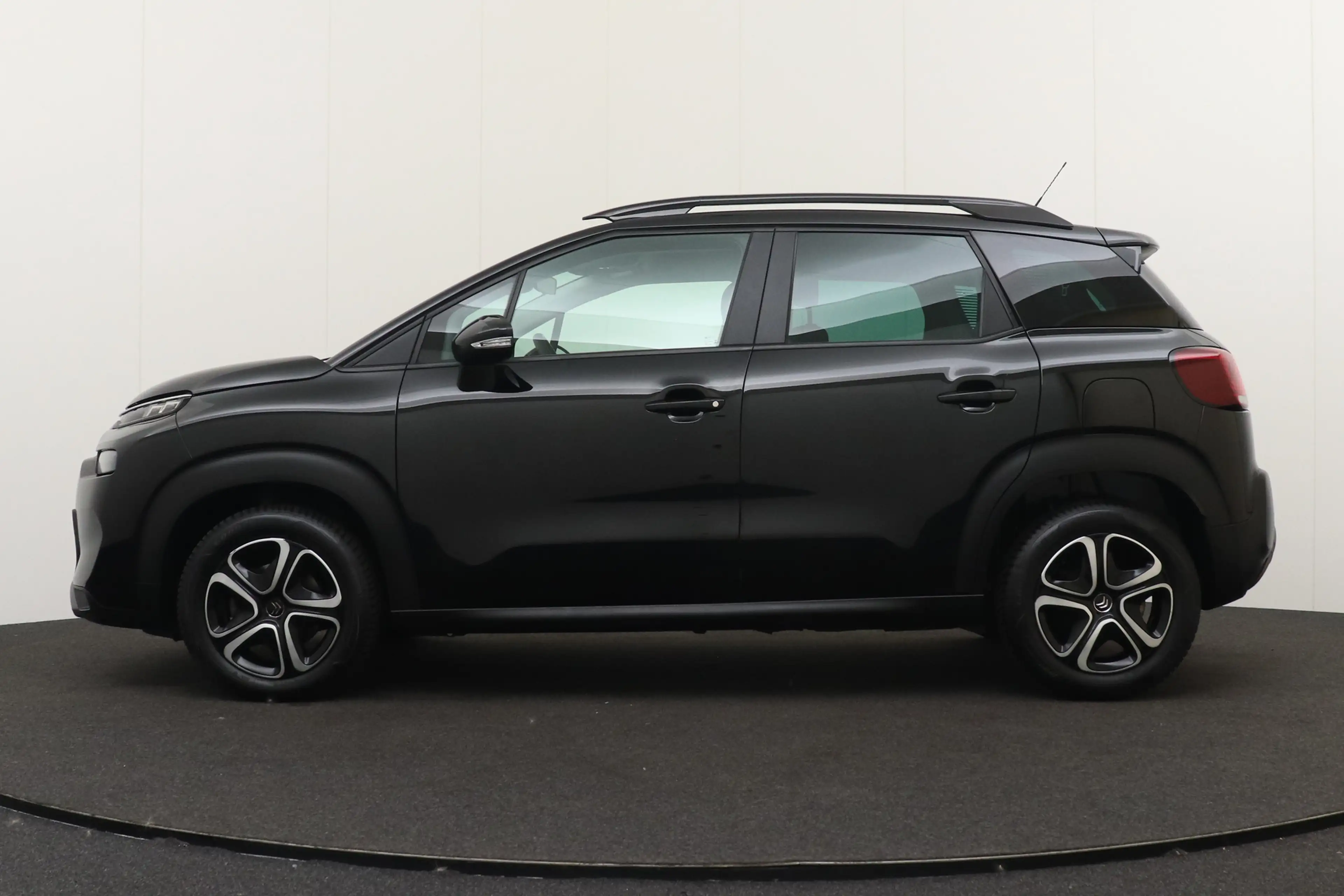 Citroen C3 Aircross 1.2T 111 PK Black-Style Navi Carplay LED Privacy G — photo 5